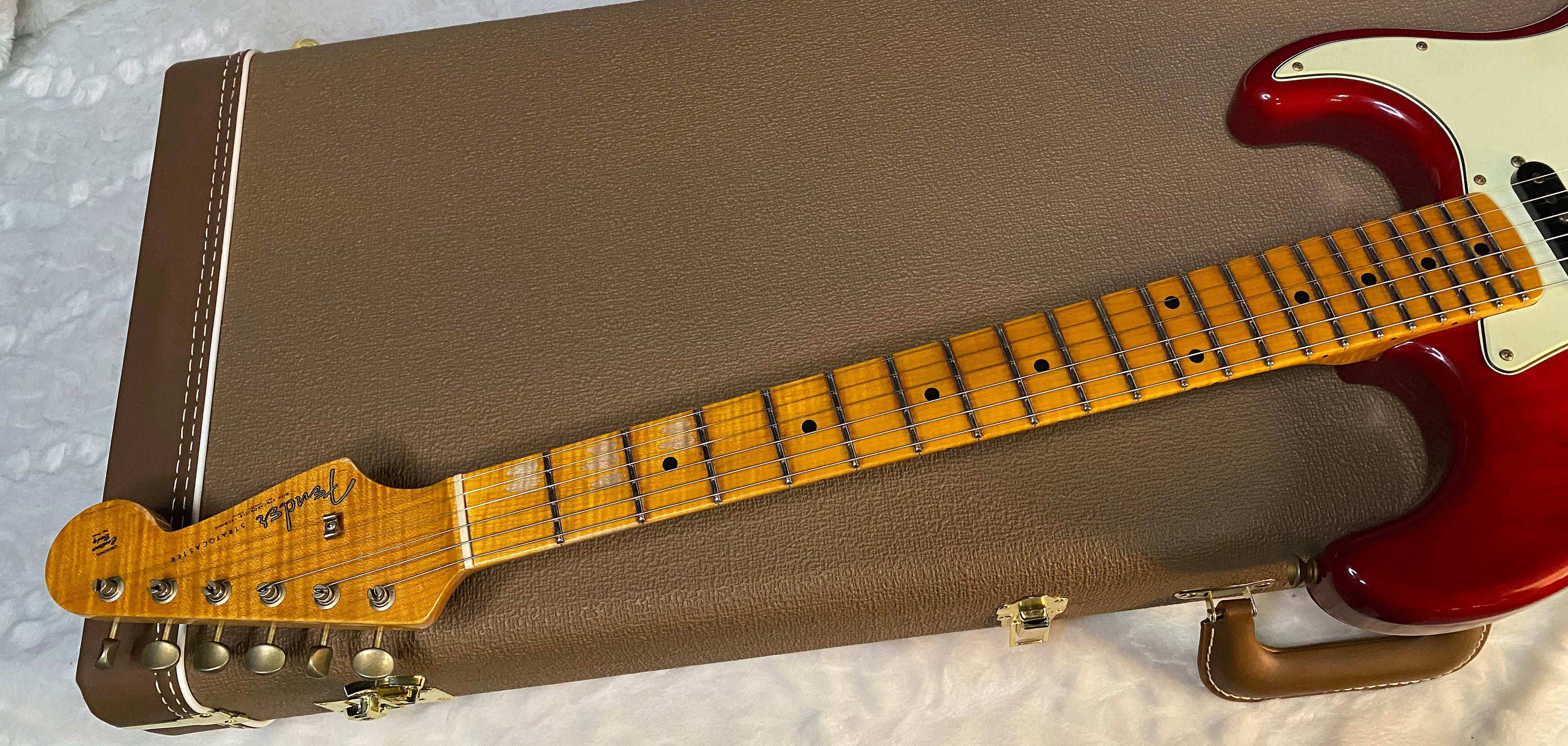 NEW Fender Custom Shop ' 62 Stratocaster Bizarre Guitar Exclusive Flamethrower - Journeyman Relic - Super Limited Edition - Transparent Red Burst - AAAA Flamed Maple Neck - 7.9 lbs - Authorized Dealer - G05945