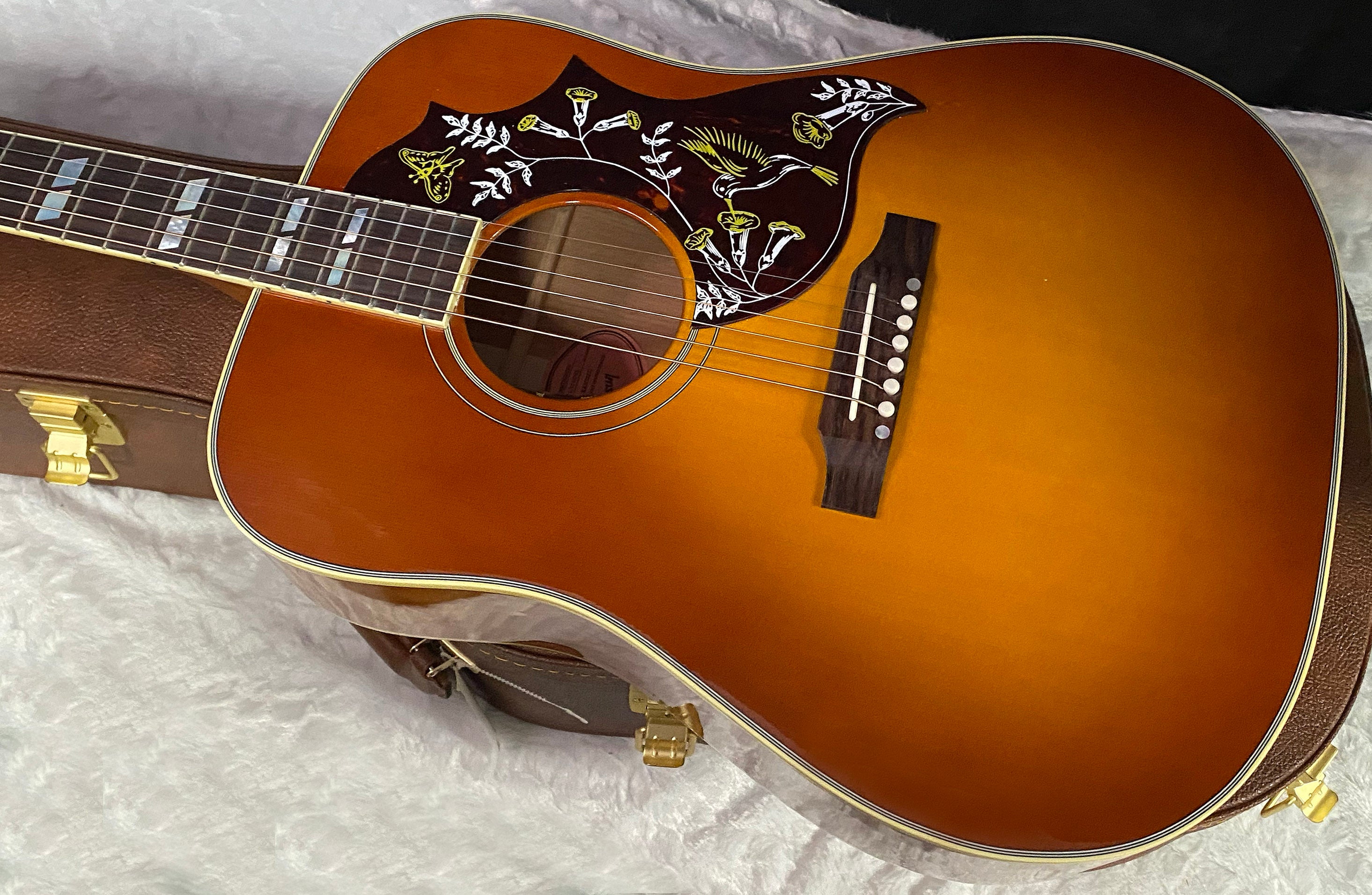 NEW! Gibson Hummingbird Original Heritage Cherry Sunburst 4.45 lbs - Authorized Dealer! G07413