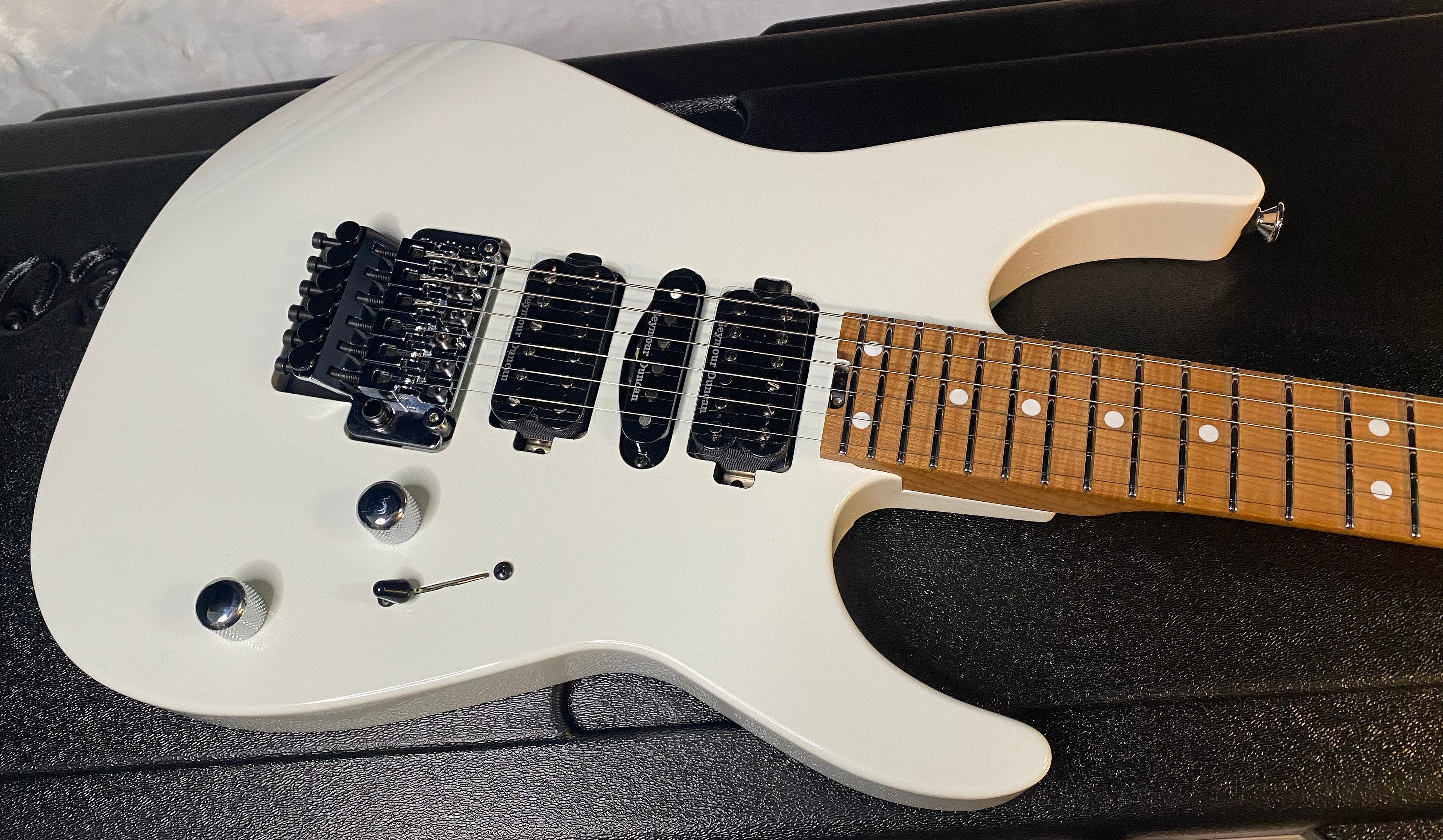 NEW ! Jackson Custom Shop Dinky HSH - Roasted Maple Neck & Fretboard - DK - Olympic White - Authorized Dealer - 8.1 lbs - G06789