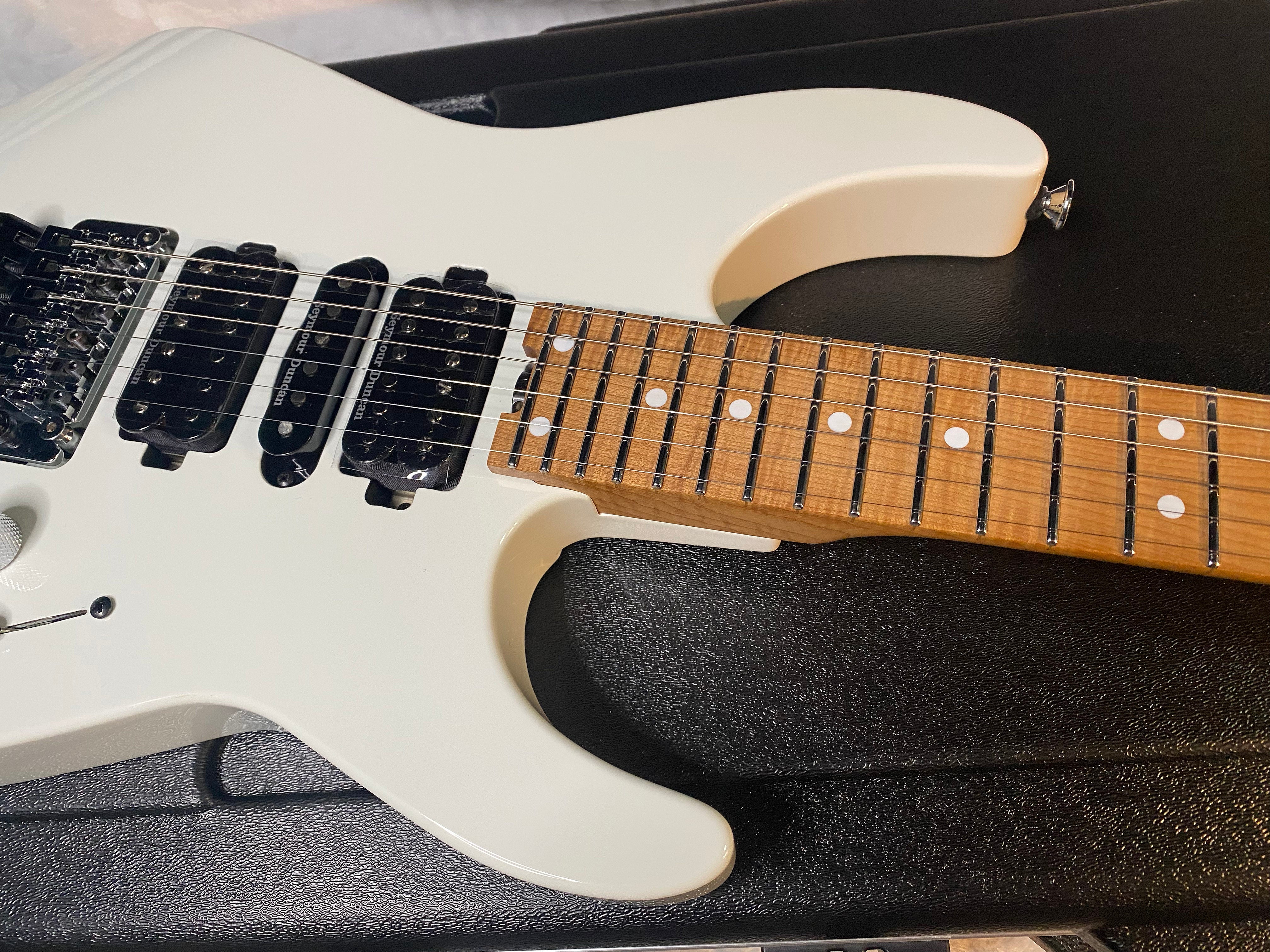 NEW ! Jackson Custom Shop Dinky HSH - Roasted Maple Neck & Fretboard - DK - Olympic White - Authorized Dealer - 8.1 lbs - G06789