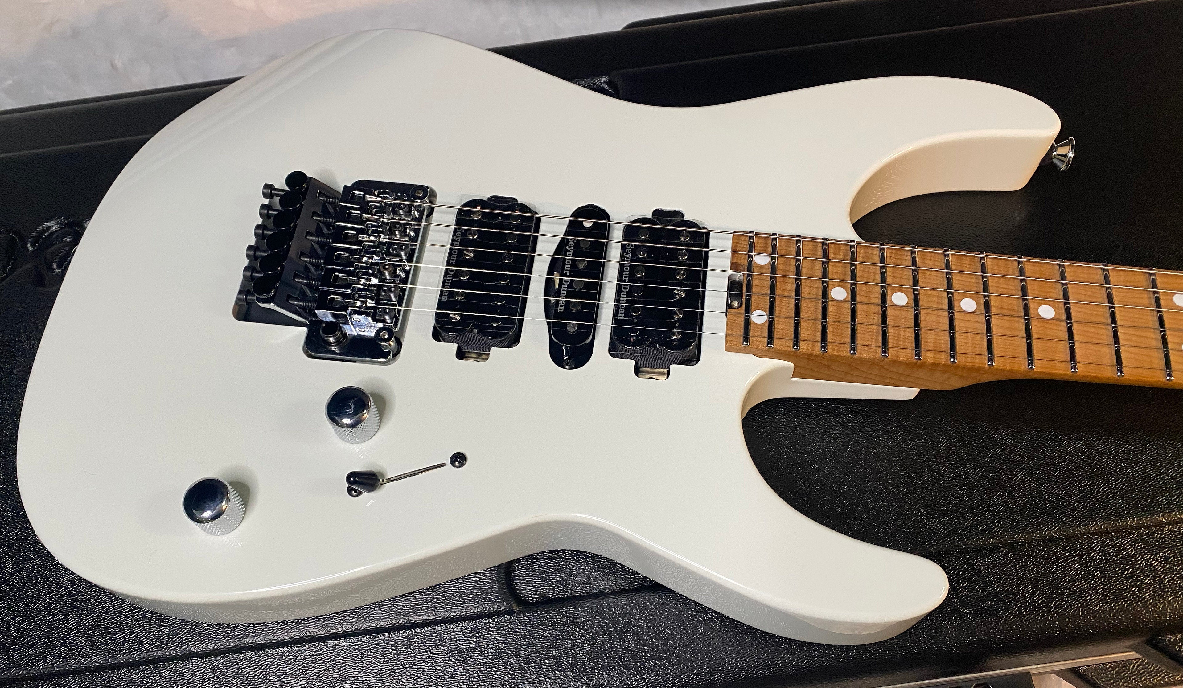 NEW ! Jackson Custom Shop Dinky HSH - Roasted Maple Neck & Fretboard - DK - Olympic White - Authorized Dealer - 8.1 lbs - G06789