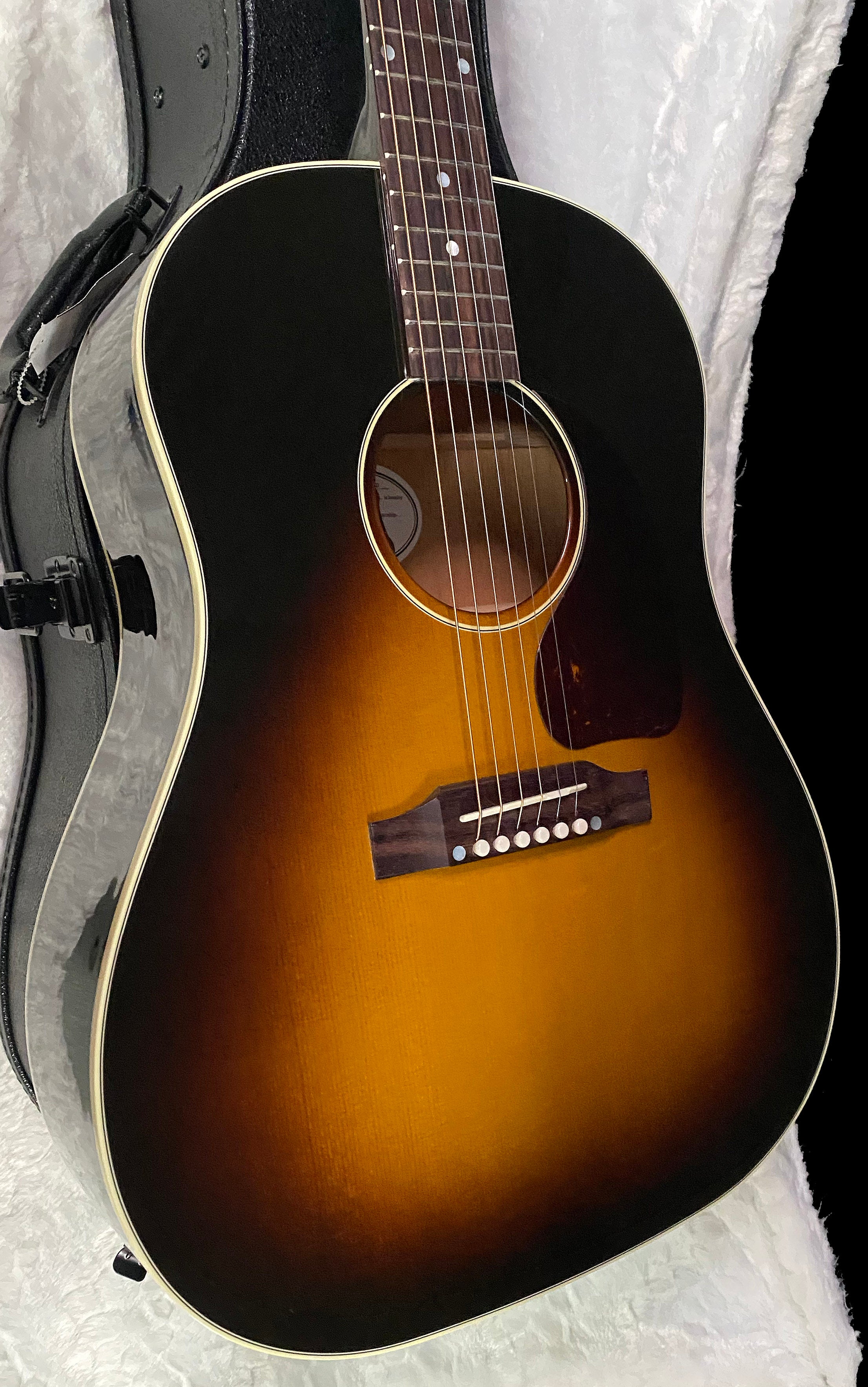 NEW! Gibson J-45 Standard Acoustic Electric Guitar - Vintage Sunburst - Authorized Dealer - 4.6lbs - G07414