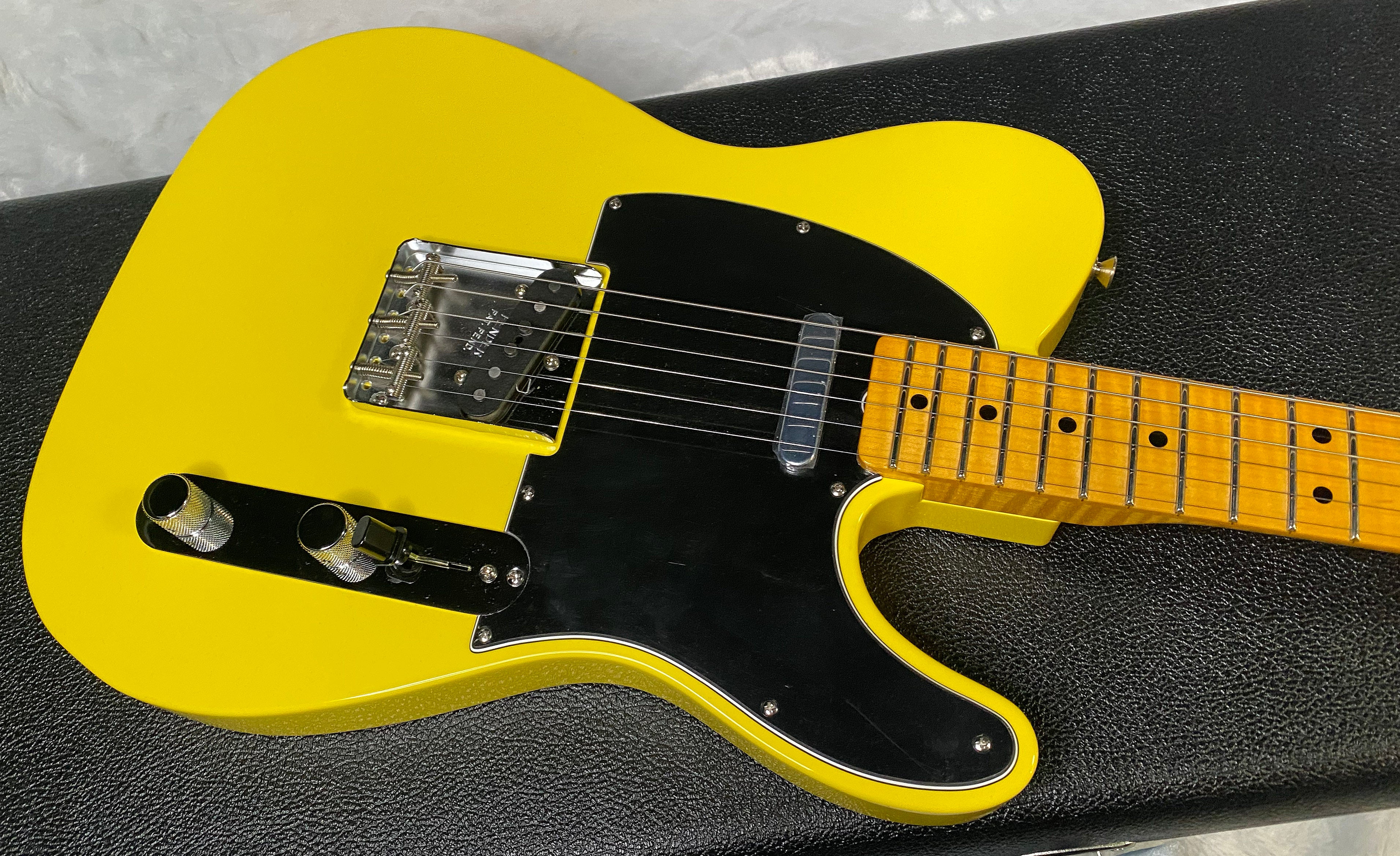 NEW! Fender Custom Shop Flamethrower Telecaster Custom - NOS - Modern Specs - Texas Special Pick-Ups - AAAA Flamed Neck - Graffiti Yellow - Authorized Dealer - 7.5lbs - G06790