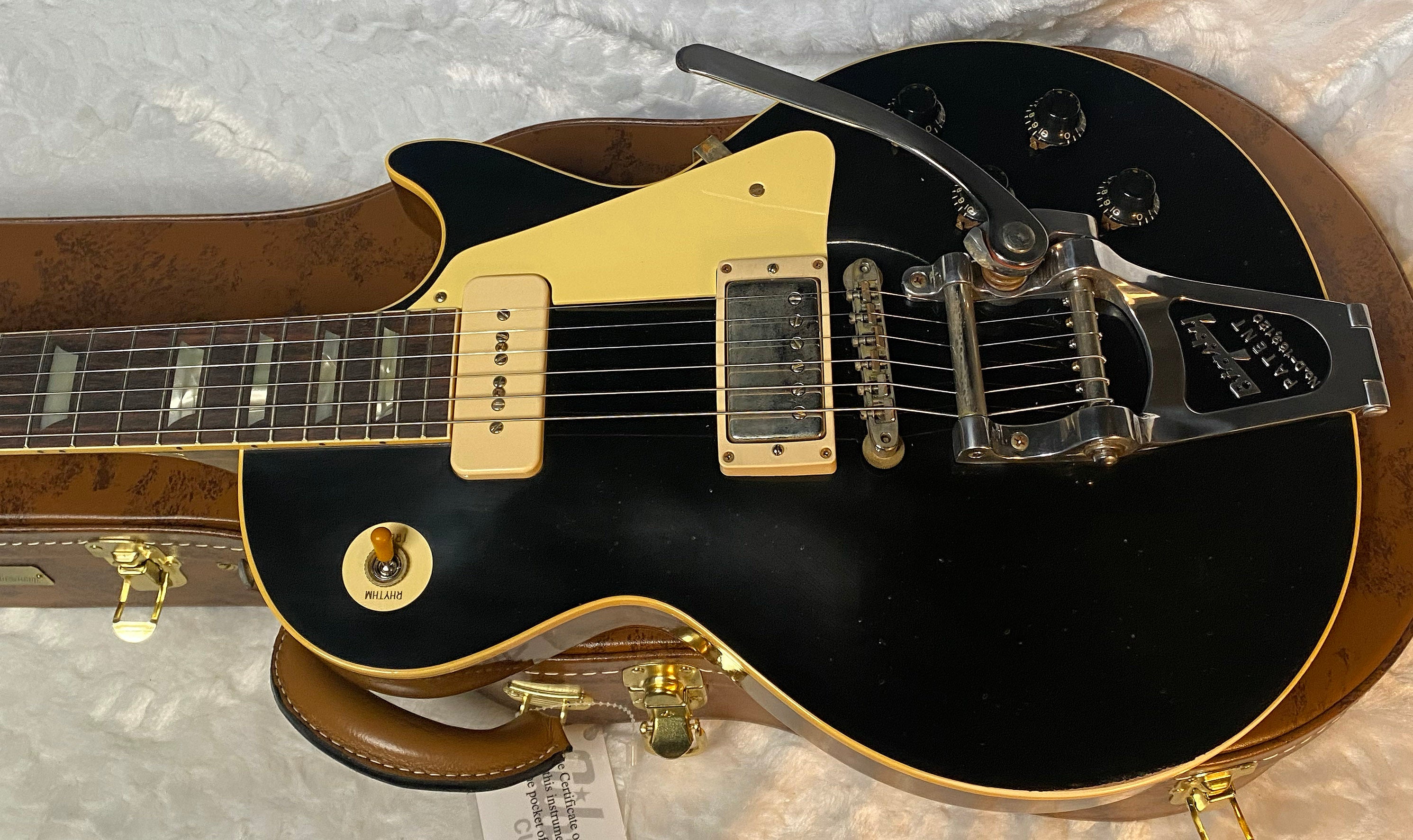 NEW ! Gibson Custom Dealer Select 1956 Les Paul Standard - Ebony, Murphy Lab Light Aged - Authorized Dealer - G05325