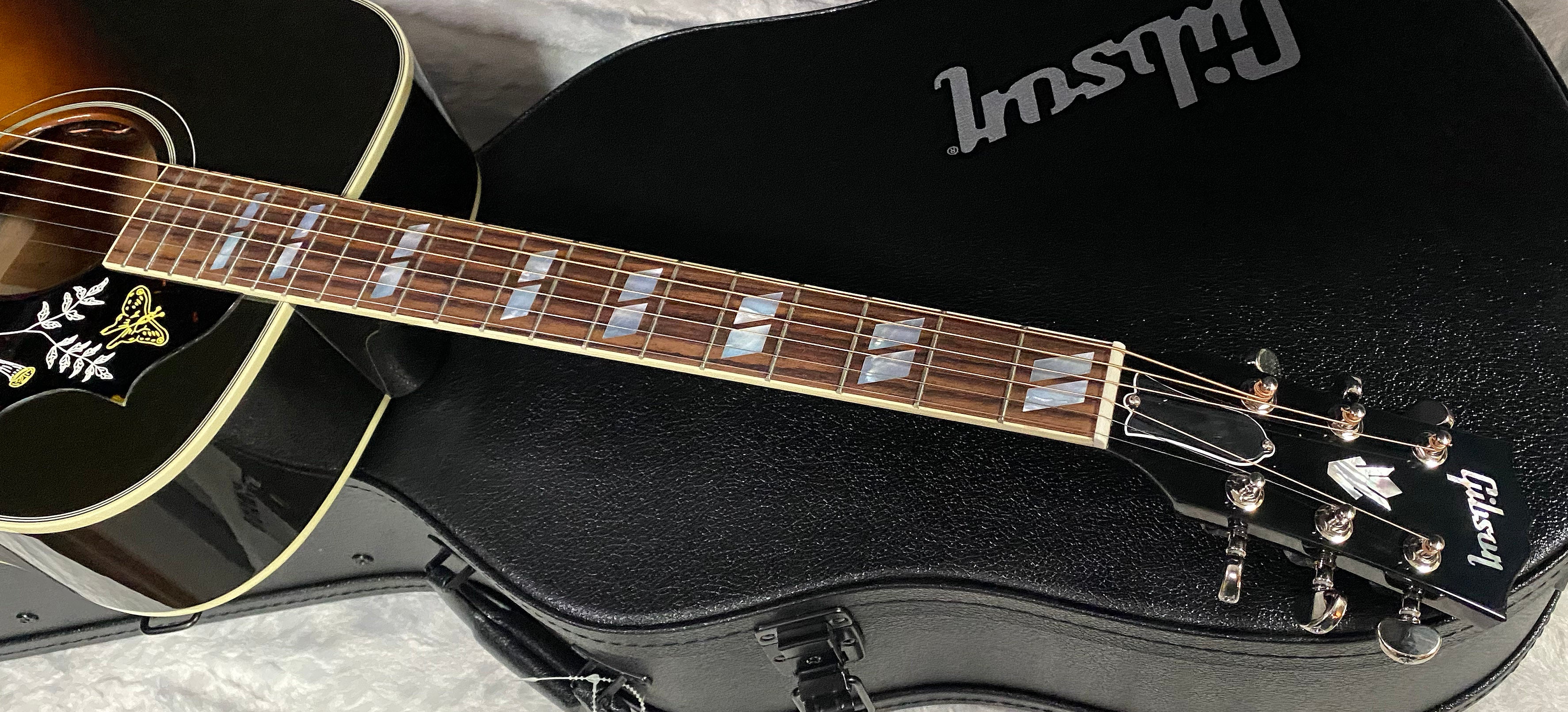 NEW ! Gibson Hummingbird Standard - Vintage Sunburst - Acoustic Electric - Authorized Dealer - 4.75lbs - G07416