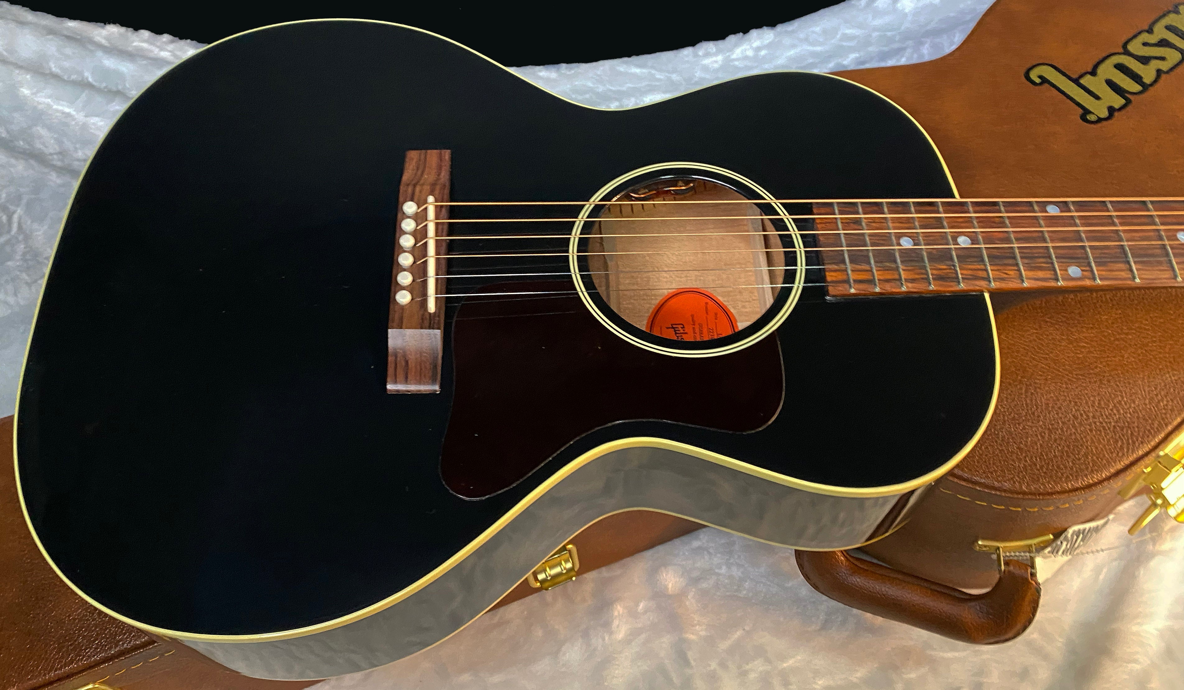 NEW! ! Gibson L-00 Original - Ebony Finish - Acoustic Electric Guitar - Authorized Dealer - Only 3.9lbs! G05951