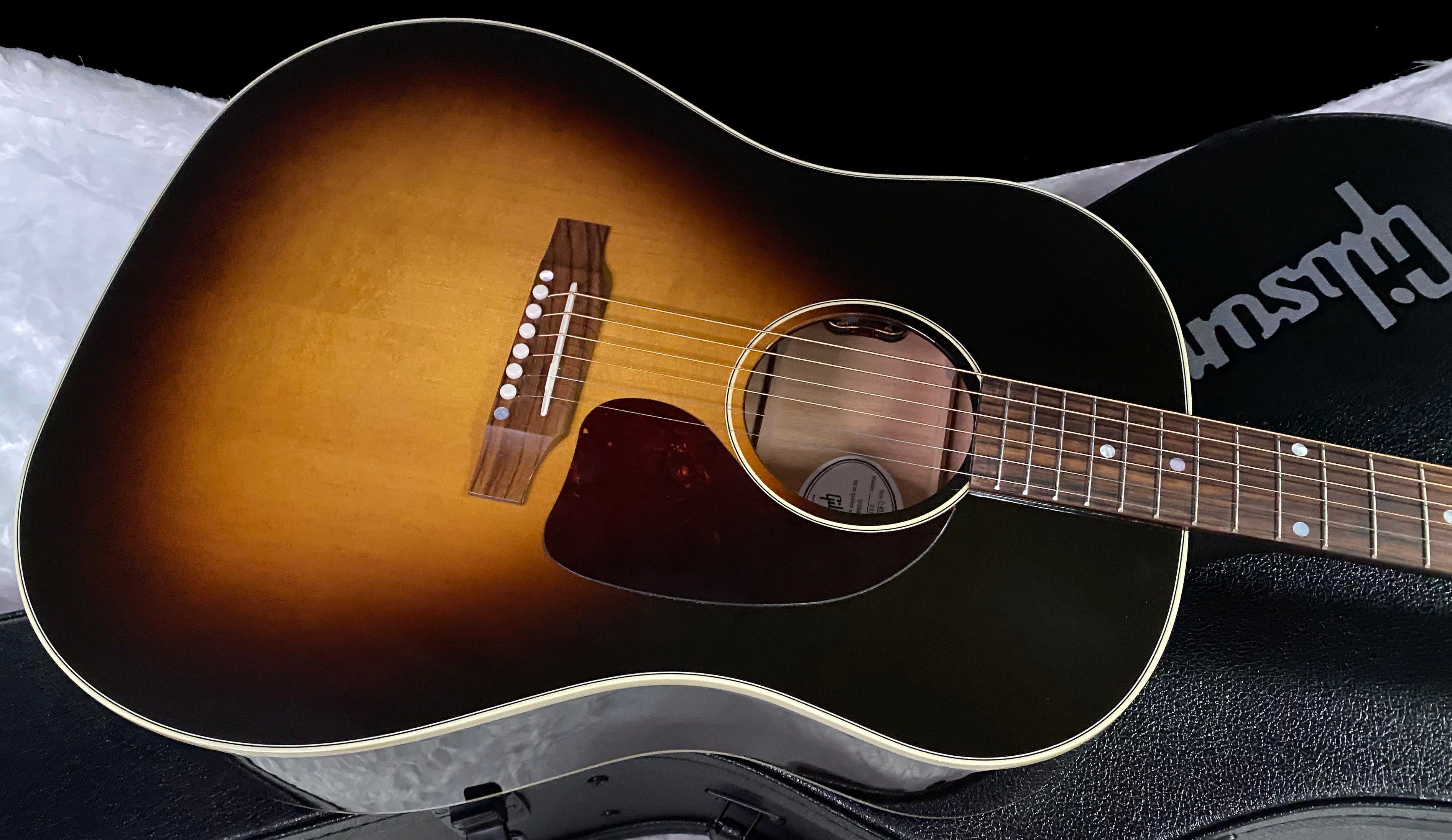 NEW! Gibson J-45 Standard Acoustic Electric Guitar - Vintage Sunburst - Authorized Dealer - 4.65lbs - G07417