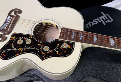 NEW Gibson SJ-200 Standard - Classic White - Authorized Dealer - 5.4 lbs - G07421