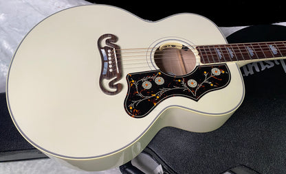 NEW Gibson SJ-200 Standard - Classic White - Authorized Dealer - 5.4 lbs - G07421