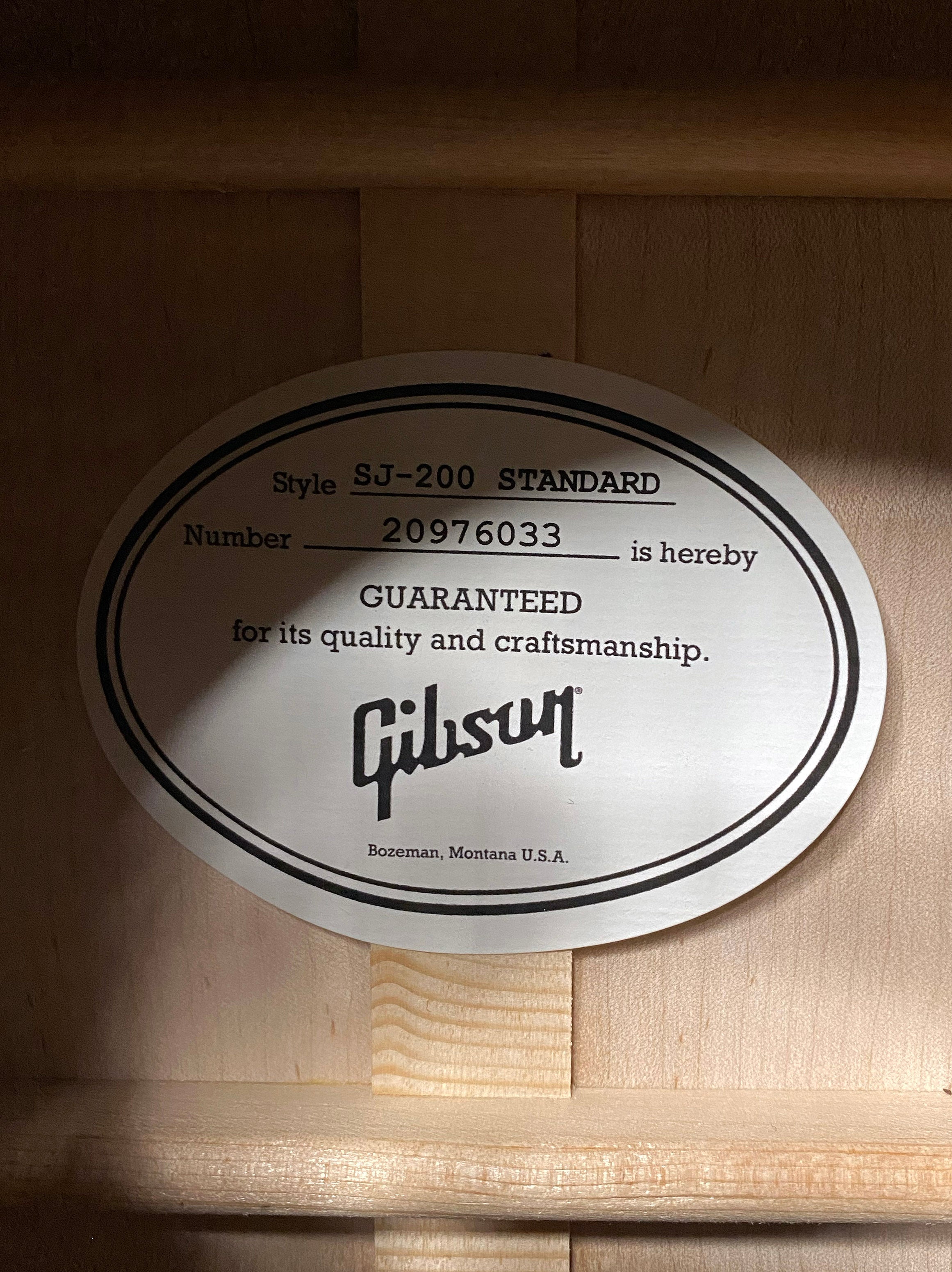 NEW Gibson SJ-200 Standard - Classic White - Authorized Dealer - 5.4 lbs - G07421