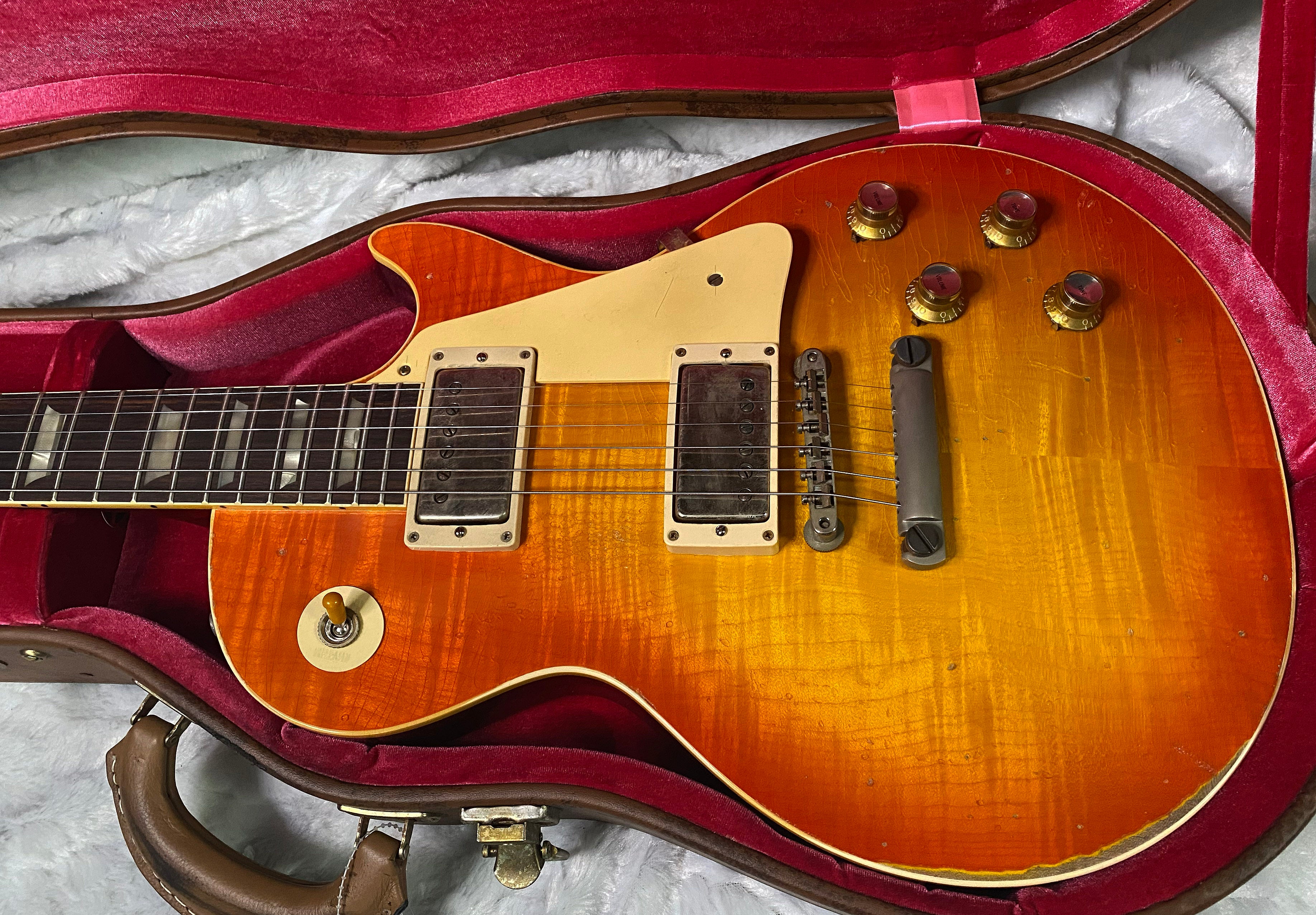 NEW! Gibson Custom 1960 Les Paul Standard Reissue - Tangerine Burst, Murphy Lab Heavy Aged - Only 8.1 lbs - Beautiful Curly Wild Flame Top - Authorized Dealer - G07434