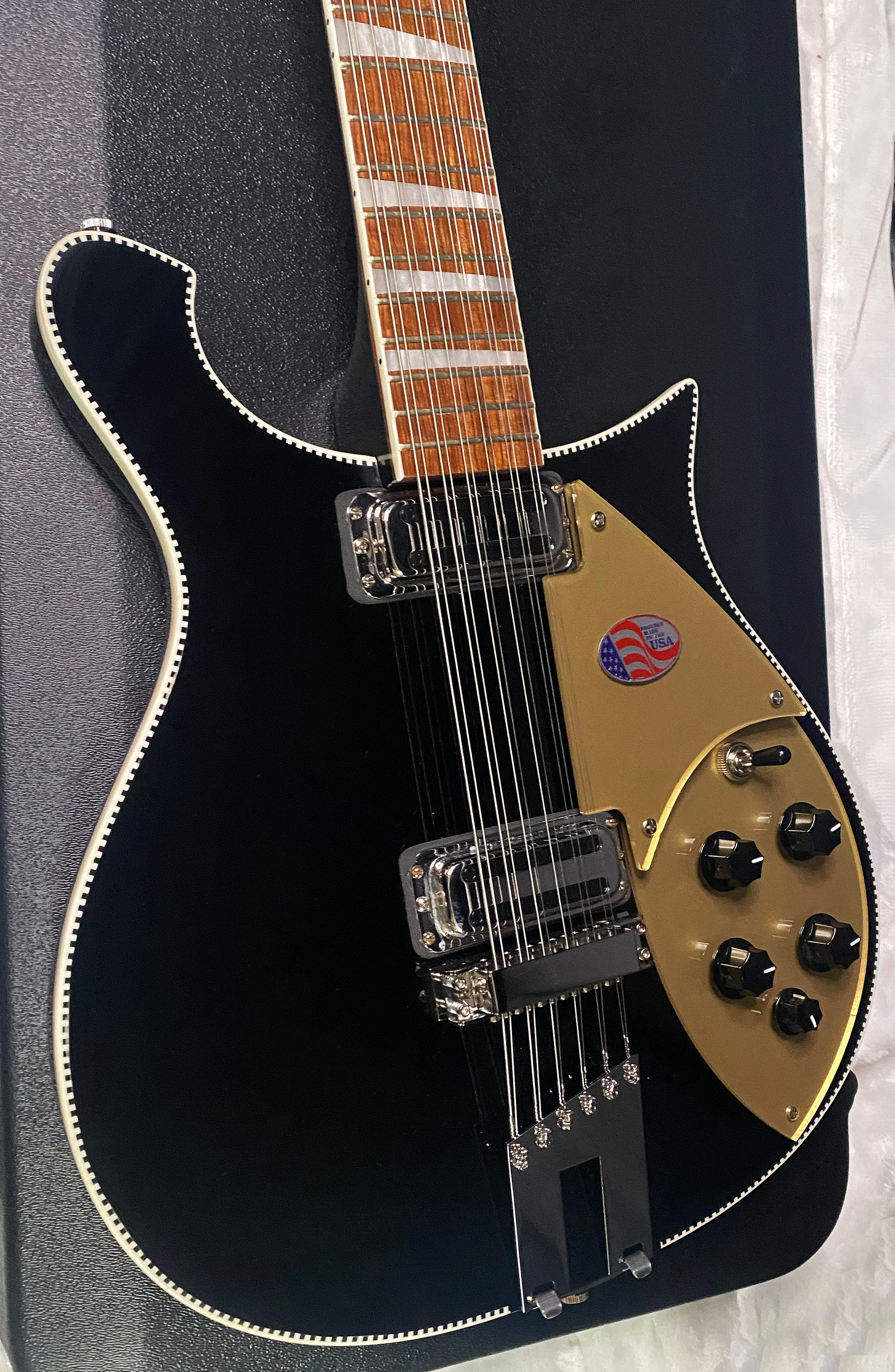 NEW! Rickenbacker 660/12 Jet Glo JG - 7.55lbs - 12-String - Authorized Dealer - G07440