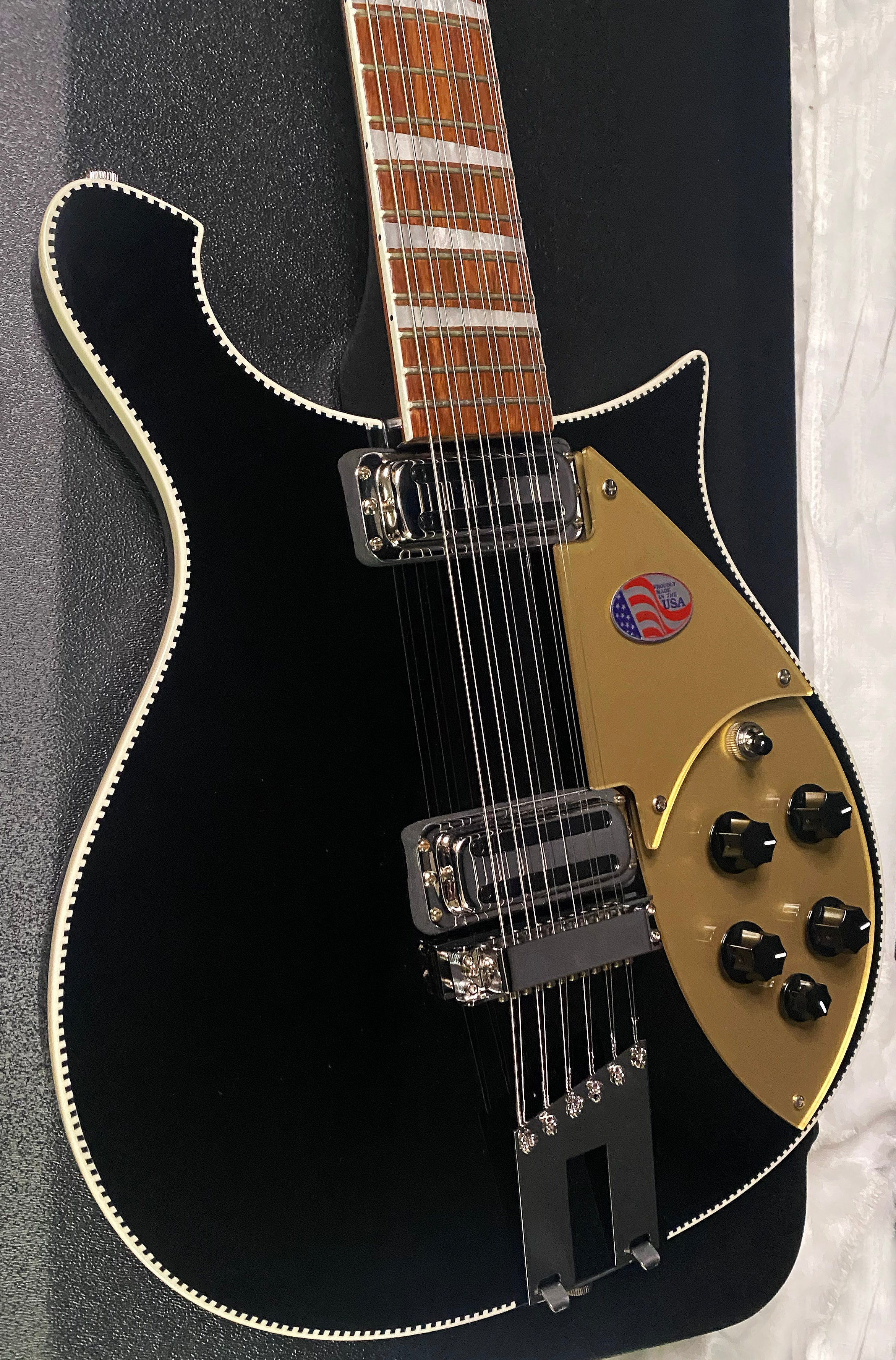NEW! Rickenbacker 660/12 Jet Glo JG - 7.65lbs - 12-String - Authorized Dealer - G07444