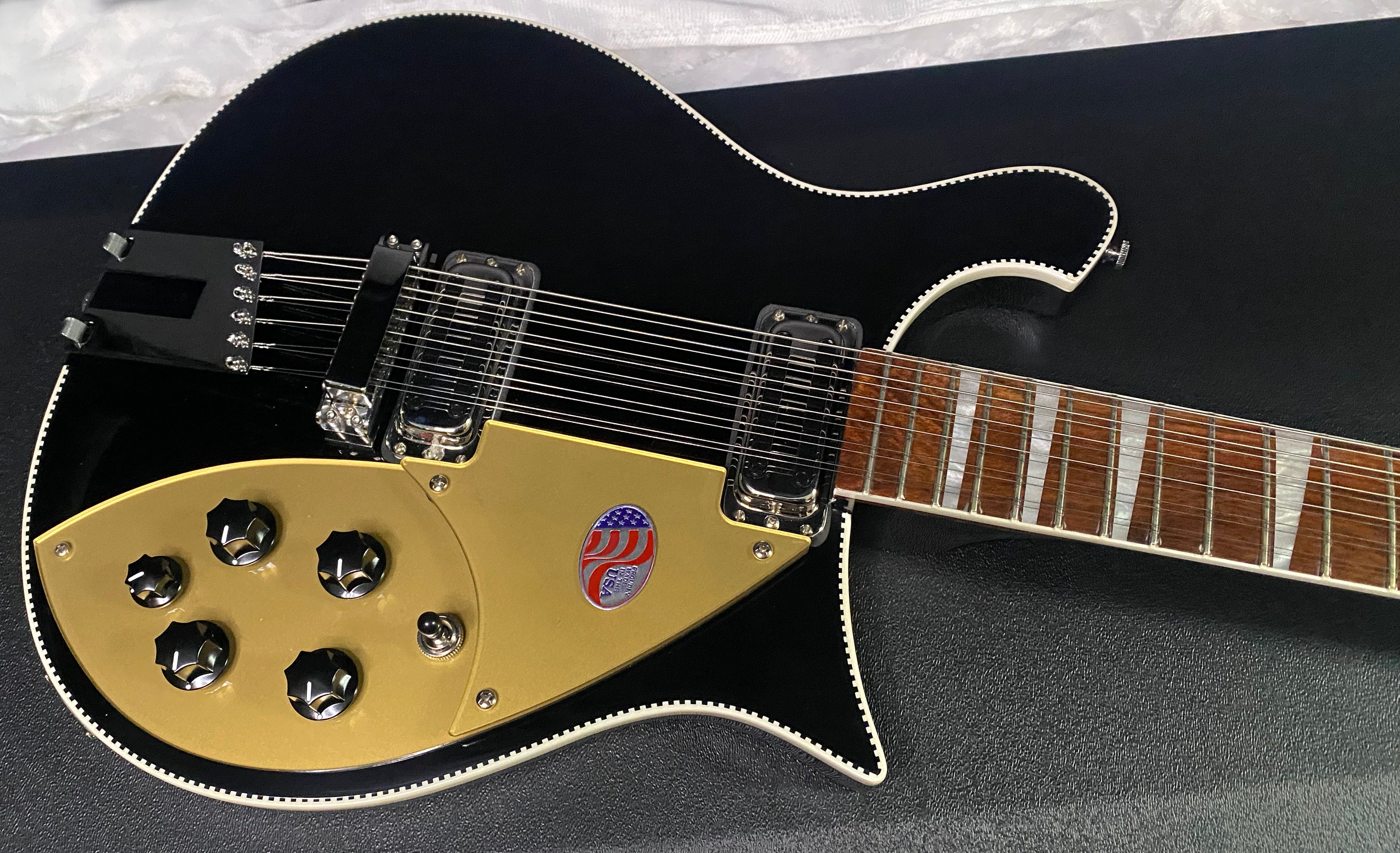 NEW! Rickenbacker 660/12 Jet Glo JG - 7.45lbs - 12-String - Authorized Dealer - G07439
