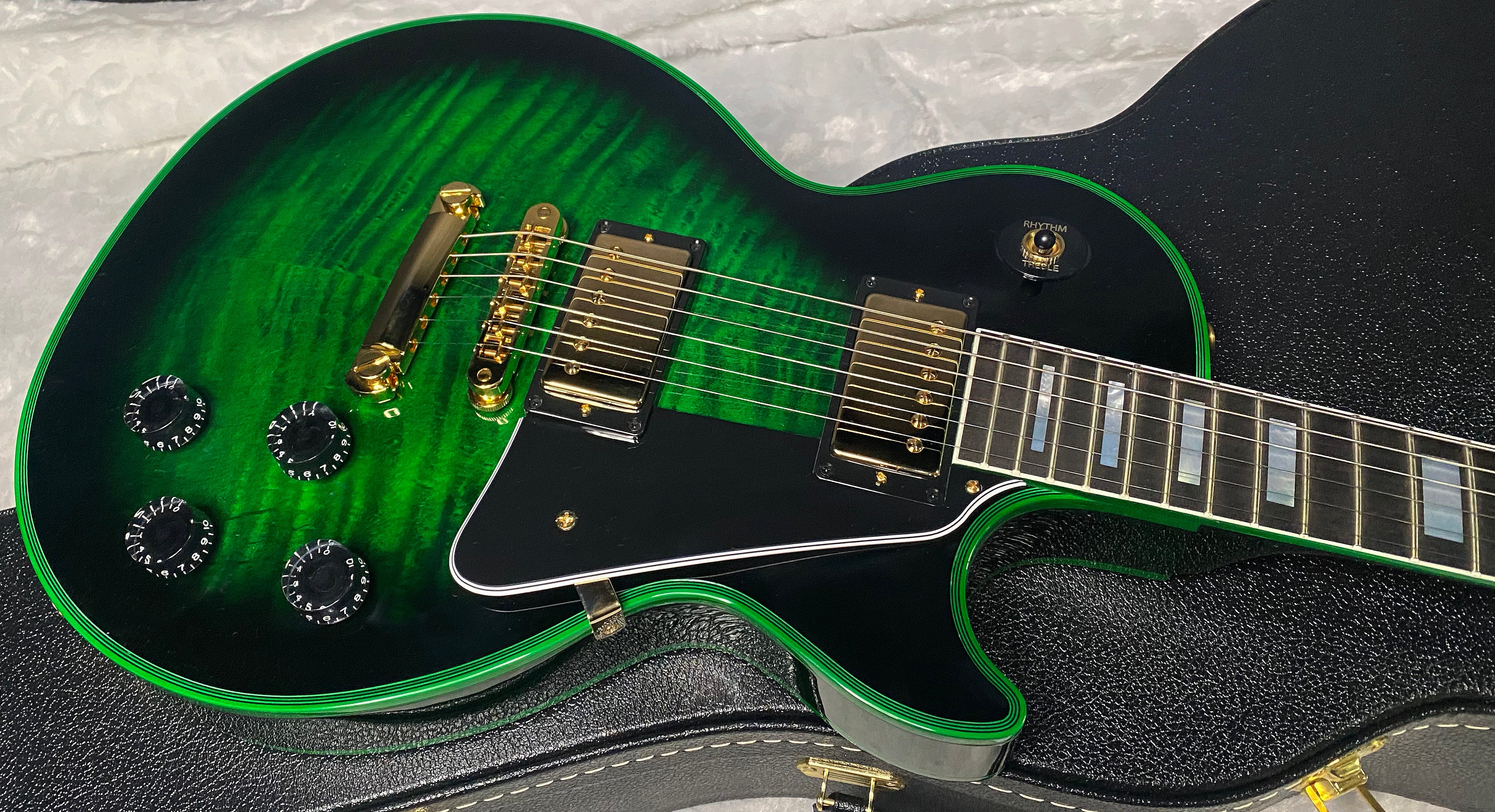 NEW! Gibson Dealer Select Custom Shop Les Paul Custom Green Widow AAA Figured Flame Top - Authorized Dealer - 9.7 lbs - G07456