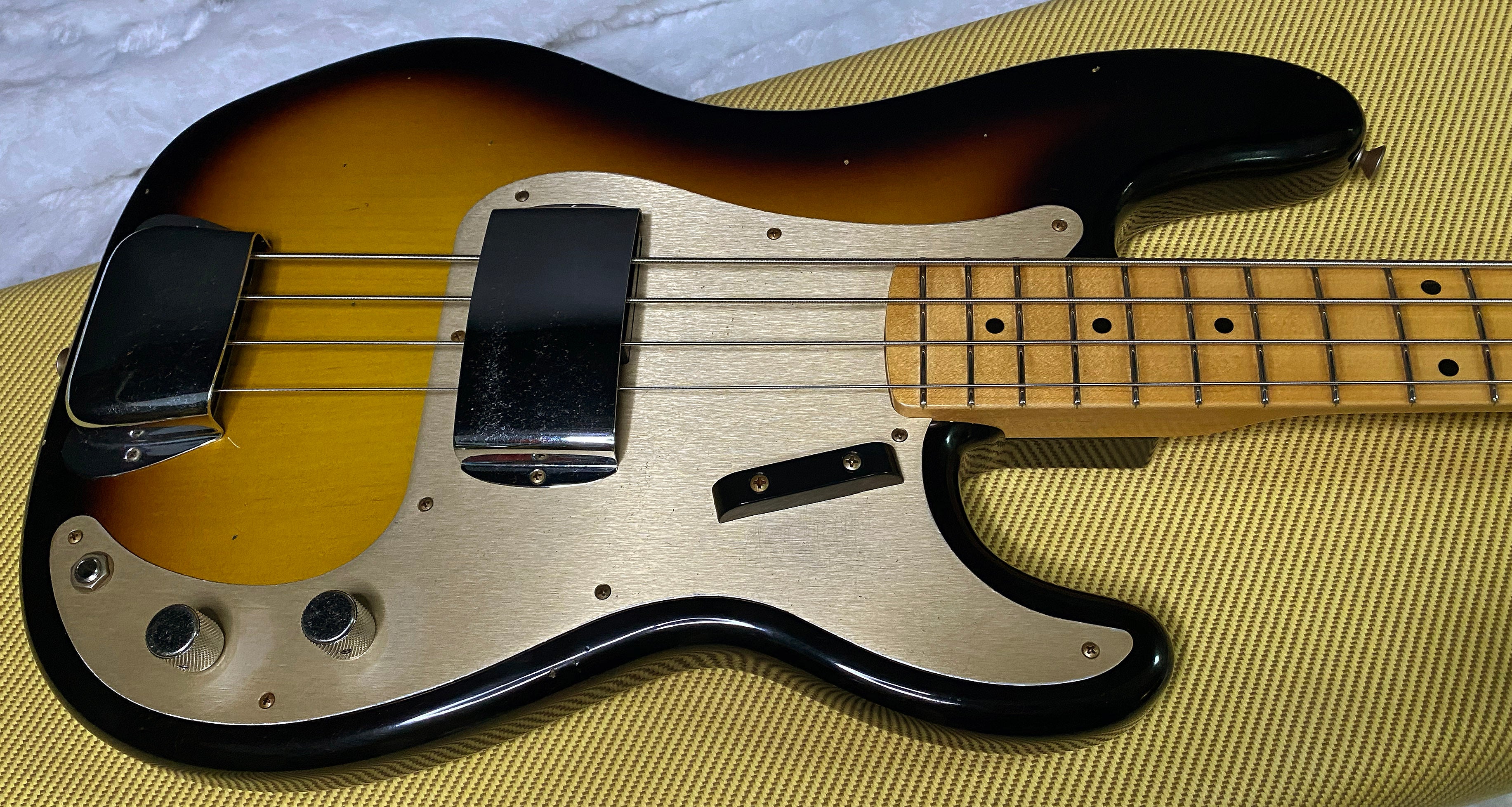 NEW! Fender Custom Shop 1958 Precision Bass Journeyman Relic - 2-Tone Sunburst - Authorized Dealer - 8.8lbs - G07461