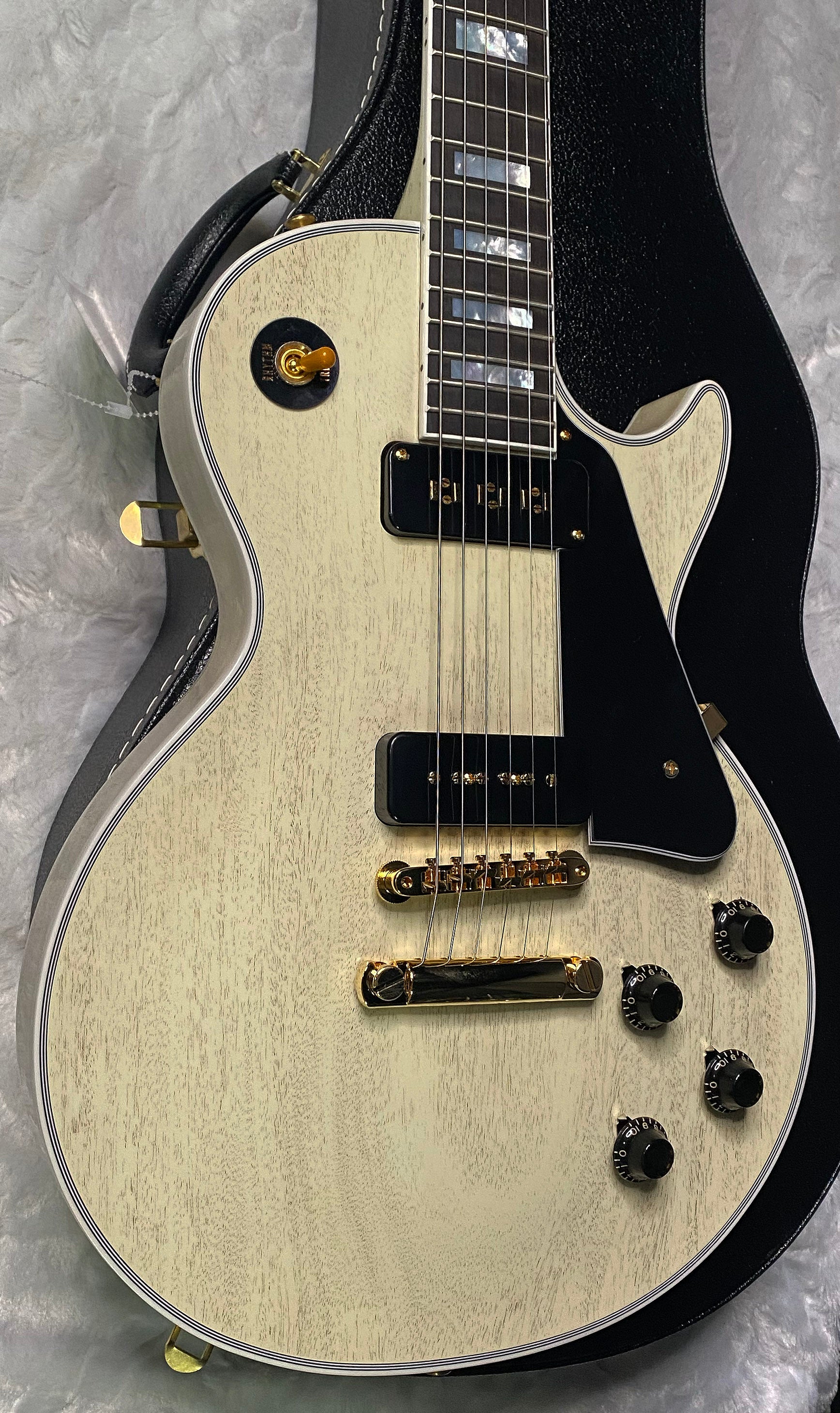 NEW ! Gibson Custom Shop Historic '54 Les Paul Custom Reissue Dealer Select - P-90's Staple Pick-Up - TV White - VOS - Authorized Dealer - Only 8.4 lbs - G07457