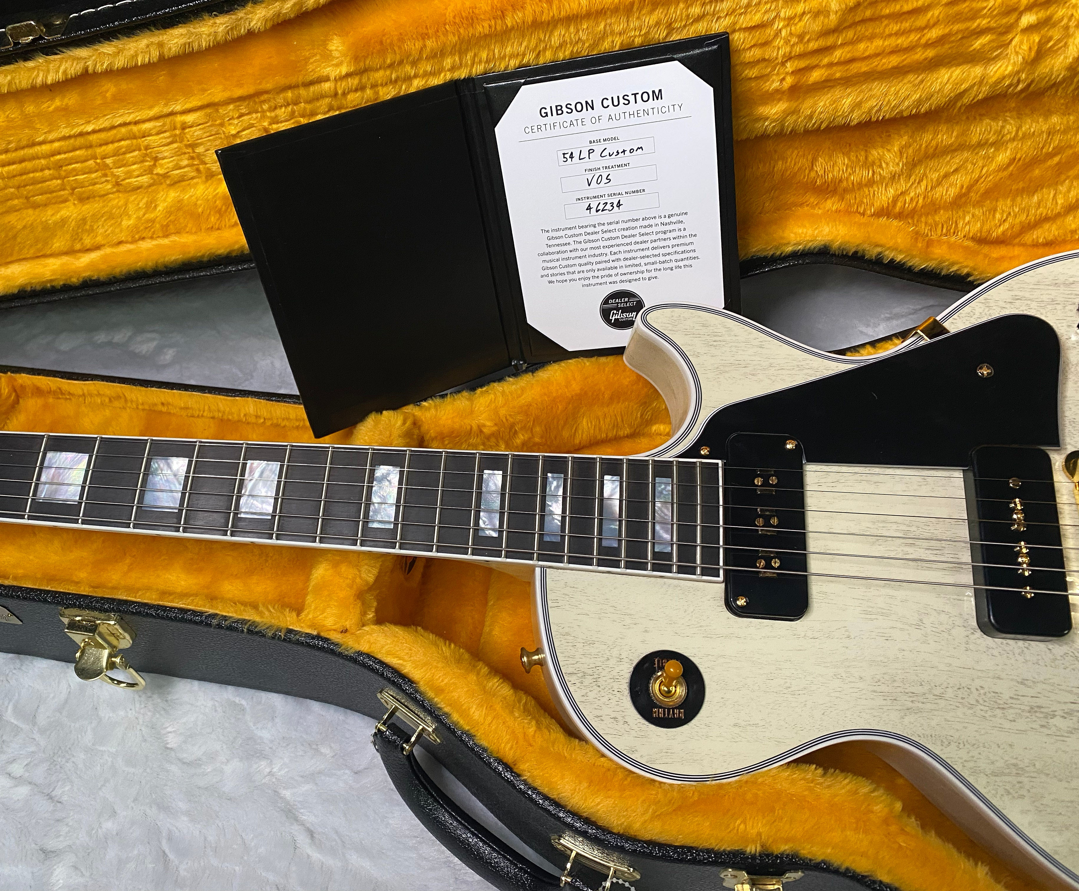 NEW ! Gibson Custom Shop Historic '54 Les Paul Custom Reissue Dealer Select - P-90's Staple Pick-Up - TV White - VOS - Authorized Dealer - Only 8.4 lbs - G07457
