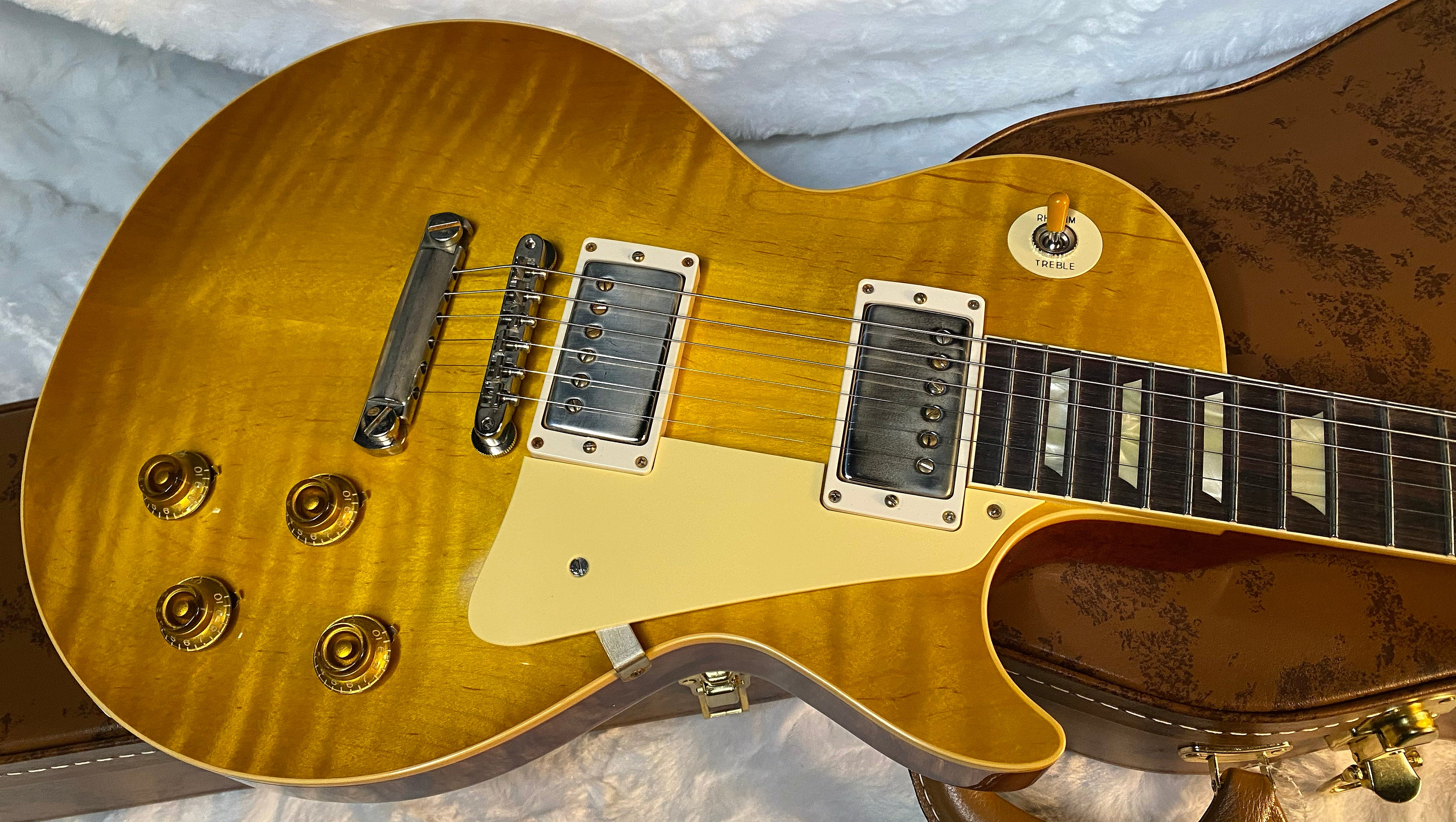 NEW ! Gibson Custom Shop '58 Les Paul Standard 1958 - Lemon Burst VOS - Beautiful Quilt / Flame Top - Authorized Dealer -8.7lbs - G06001