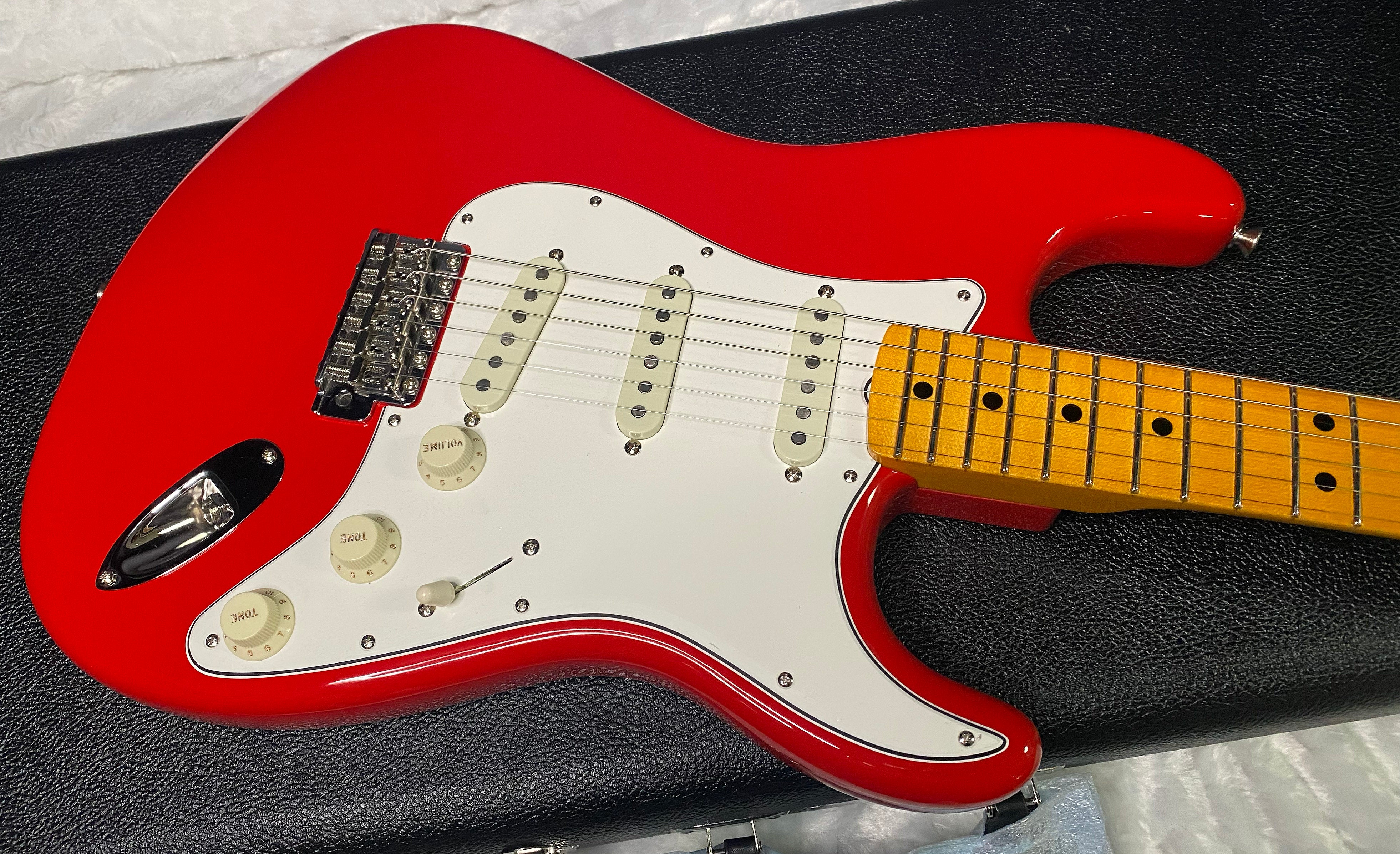 NEW! Fender Custom Shop Special Run '69 Stratocaster NOS Gloss Finish - Handwound P/U's - Hot Rod Red - Reverse Matching Headstock - 7.8 lbs - Authorized Dealer - SUPER RARE! G07471