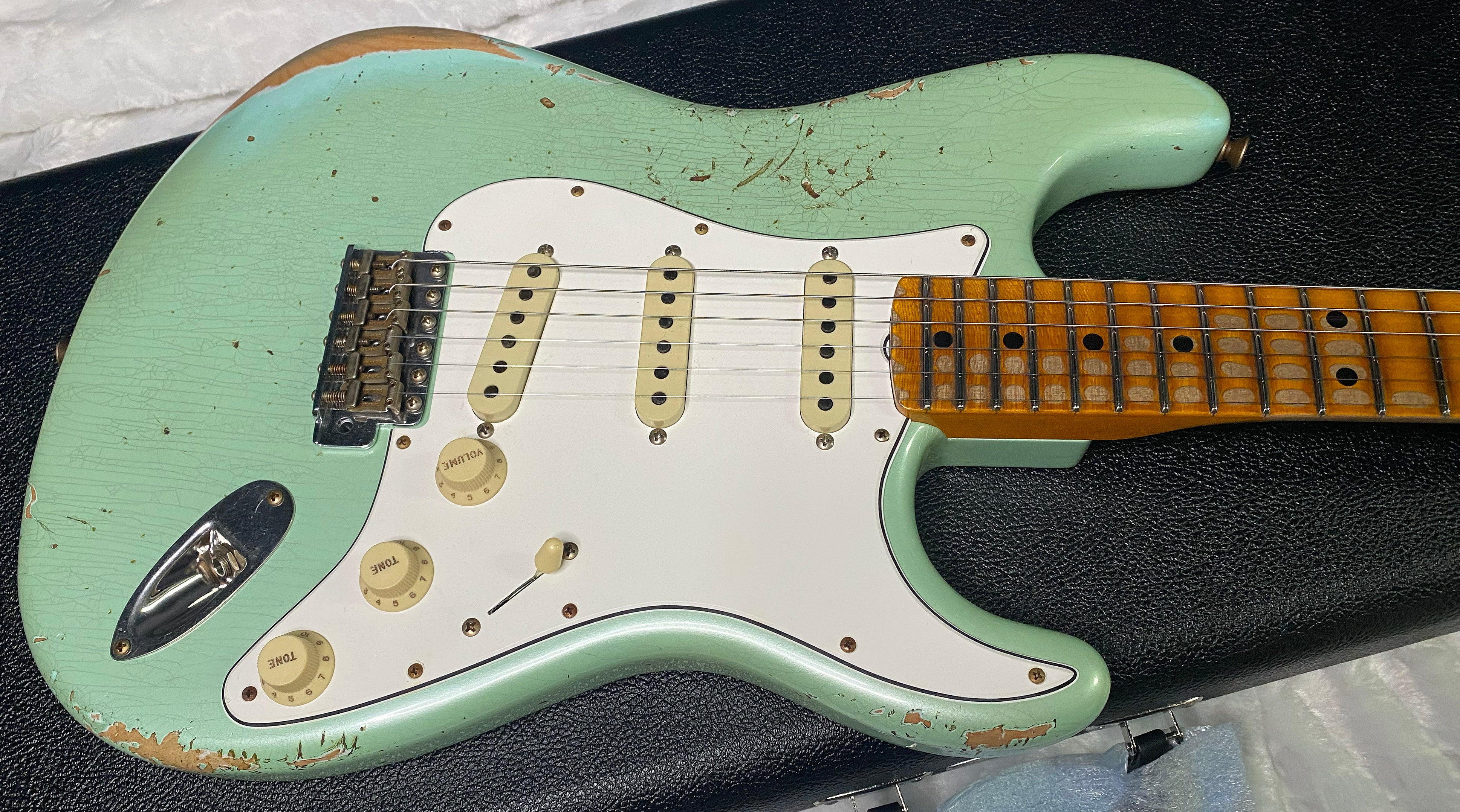 NEW! Fender Custom Shop Special Run '69 Stratocaster Heavy Relic - Handwound P/U's - Aged Surf Green Pearl - Reverse Headstock - 7.65lbs - Authorized Dealer - SUPER RARE! G07476