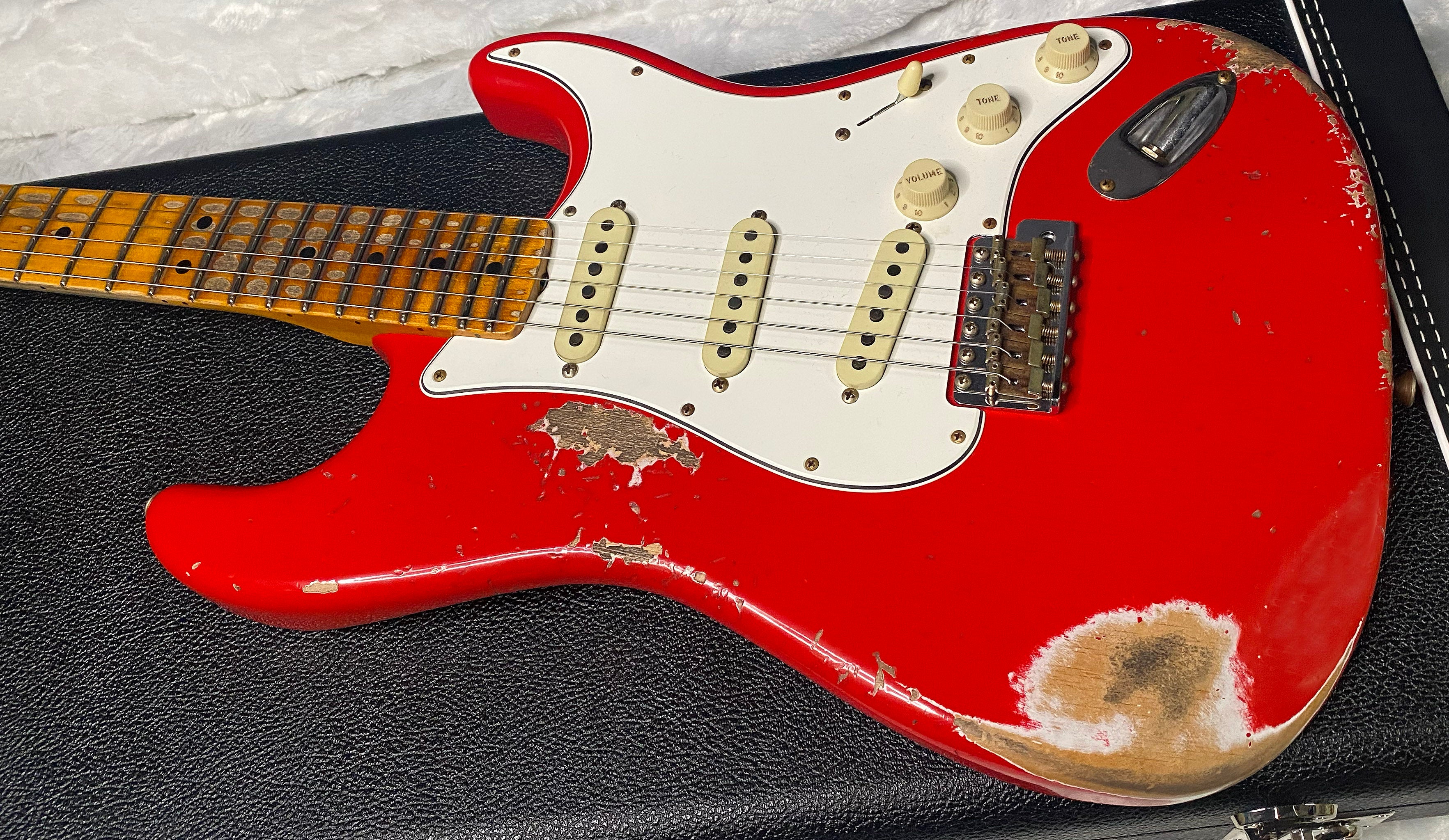 NEW! Fender Custom Shop Special Run '69 Stratocaster Heavy Relic - Handwound P/U's - Aged Hot Rod Red - Reverse Headstock - 8lbs - Authorized Dealer - SUPER RARE! G07477