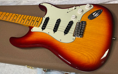 NEW ! Fender Custom Shop ' 62 Stratocaster Bizarre Guitar Exclusive Flamethrower - NOS - Super Limited Edition - Aged Cherry Sunburst - Ash - AAAA Flamed Maple Neck - Authorized Dealer - ONLY 7.1 lbs! - G07479