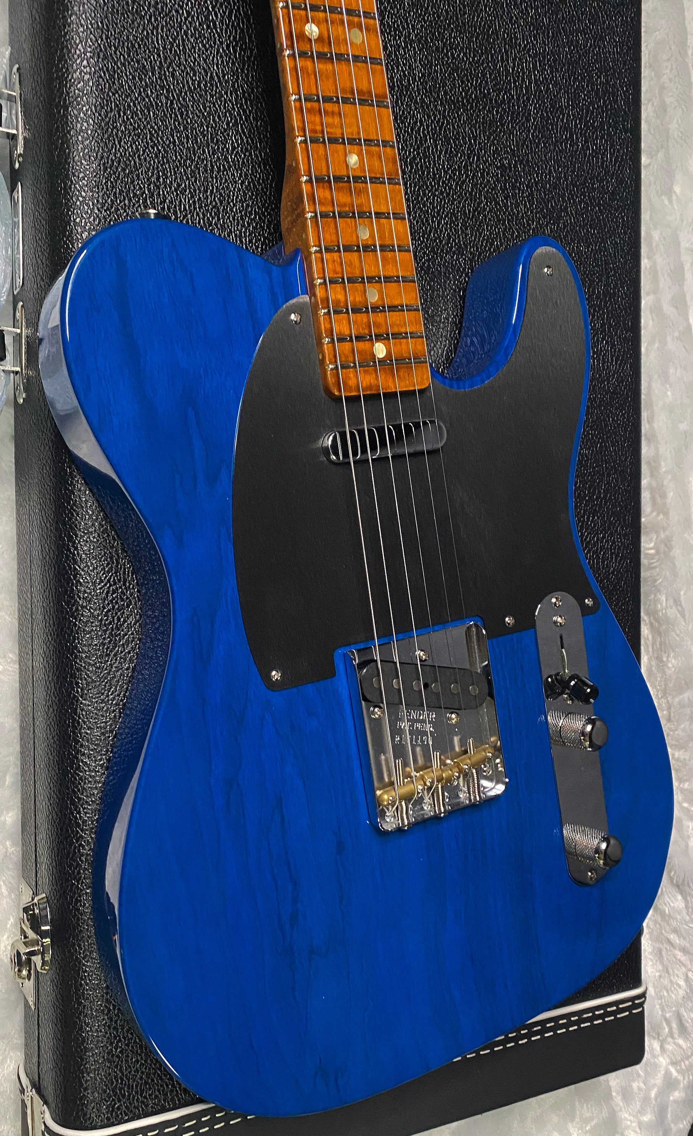 NEW ! Fender American Custom Telecaster NOS - 1-Piece Roasted AAA Flame Maple Neck Fingerboard - Sapphire Blue Transparent - Authorized Dealer - 7.4 lbs - G07467