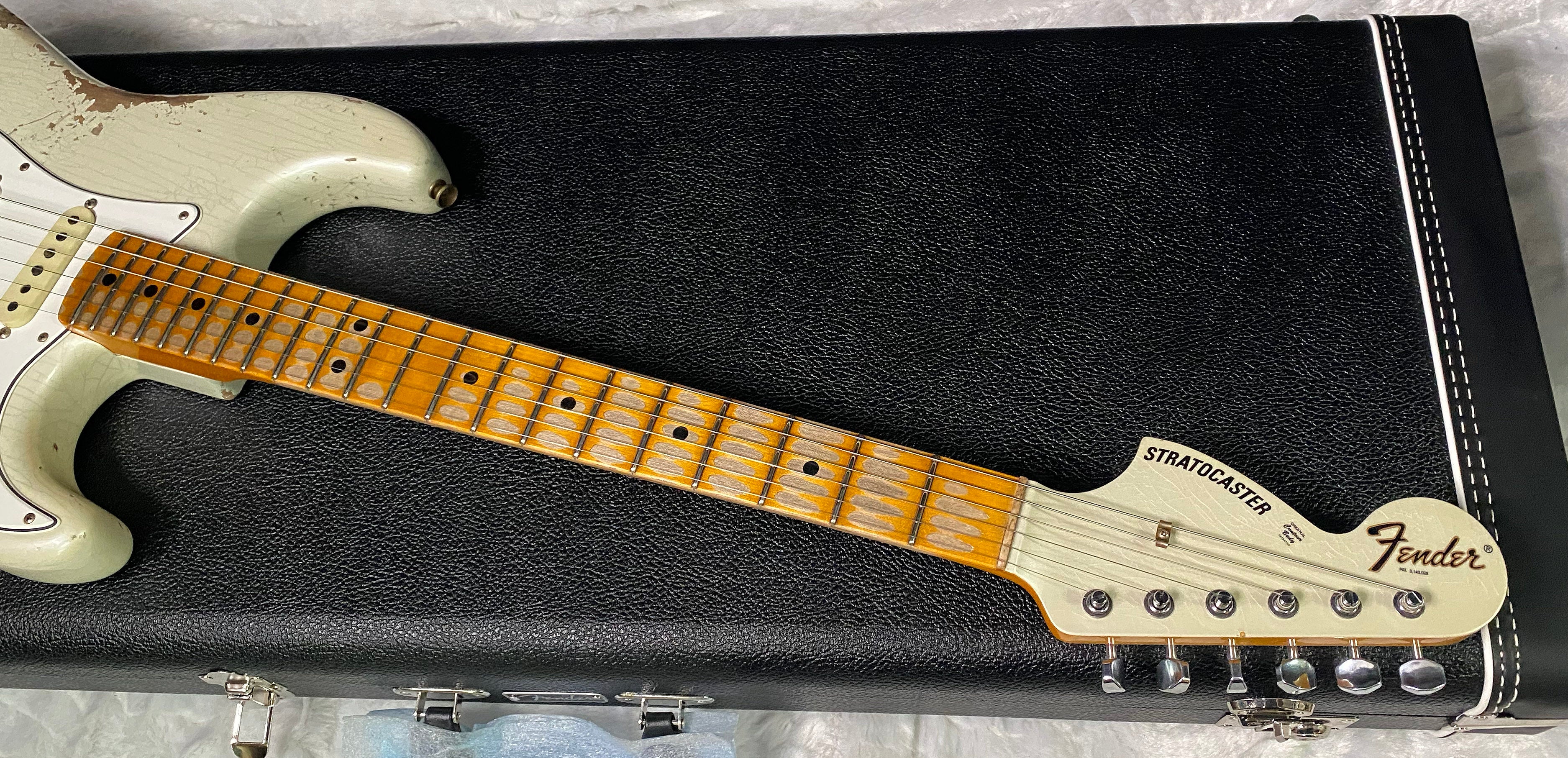 NEW! Fender Custom Shop Special Run '69 Stratocaster Heavy Relic - Handwound P/U's - Aged Frost White Pearl - Reverse Headstock - 8.2lbs - Authorized Dealer - SUPER RARE! G07468