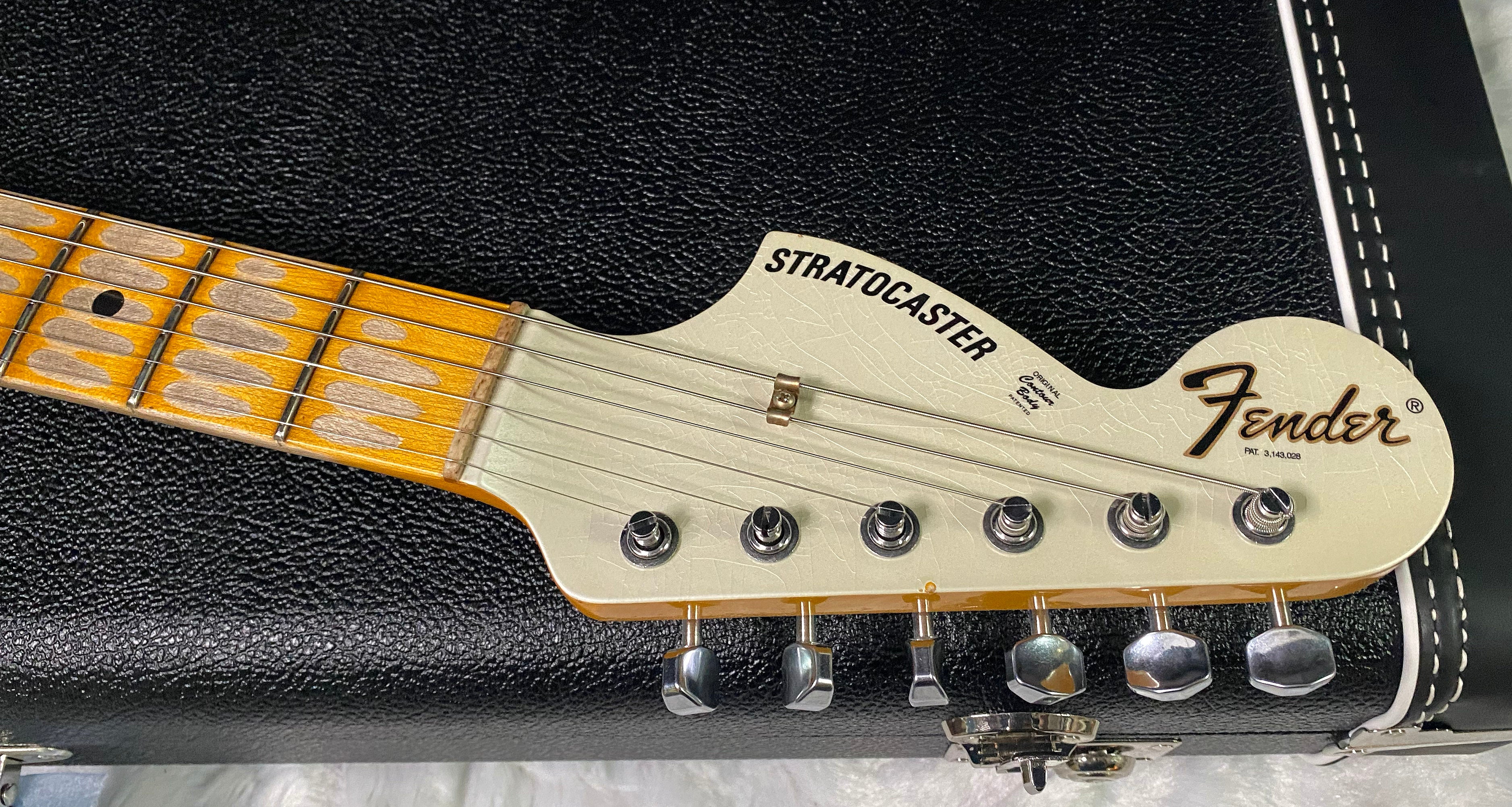NEW! Fender Custom Shop Special Run '69 Stratocaster Heavy Relic - Handwound P/U's - Aged Frost White Pearl - Reverse Headstock - 8.2lbs - Authorized Dealer - SUPER RARE! G07468