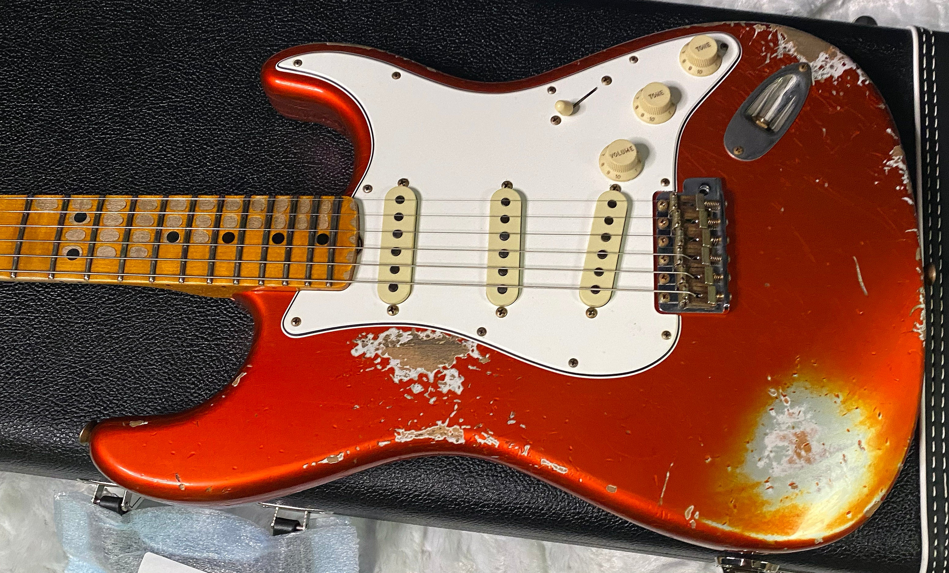 NEW! Fender Custom Shop Special Run '69 Stratocaster Heavy Relic - Handwound P/U's - Aged Candy Tangerine - Reverse Headstock - 8lbs - Authorized Dealer - SUPER RARE! G07474