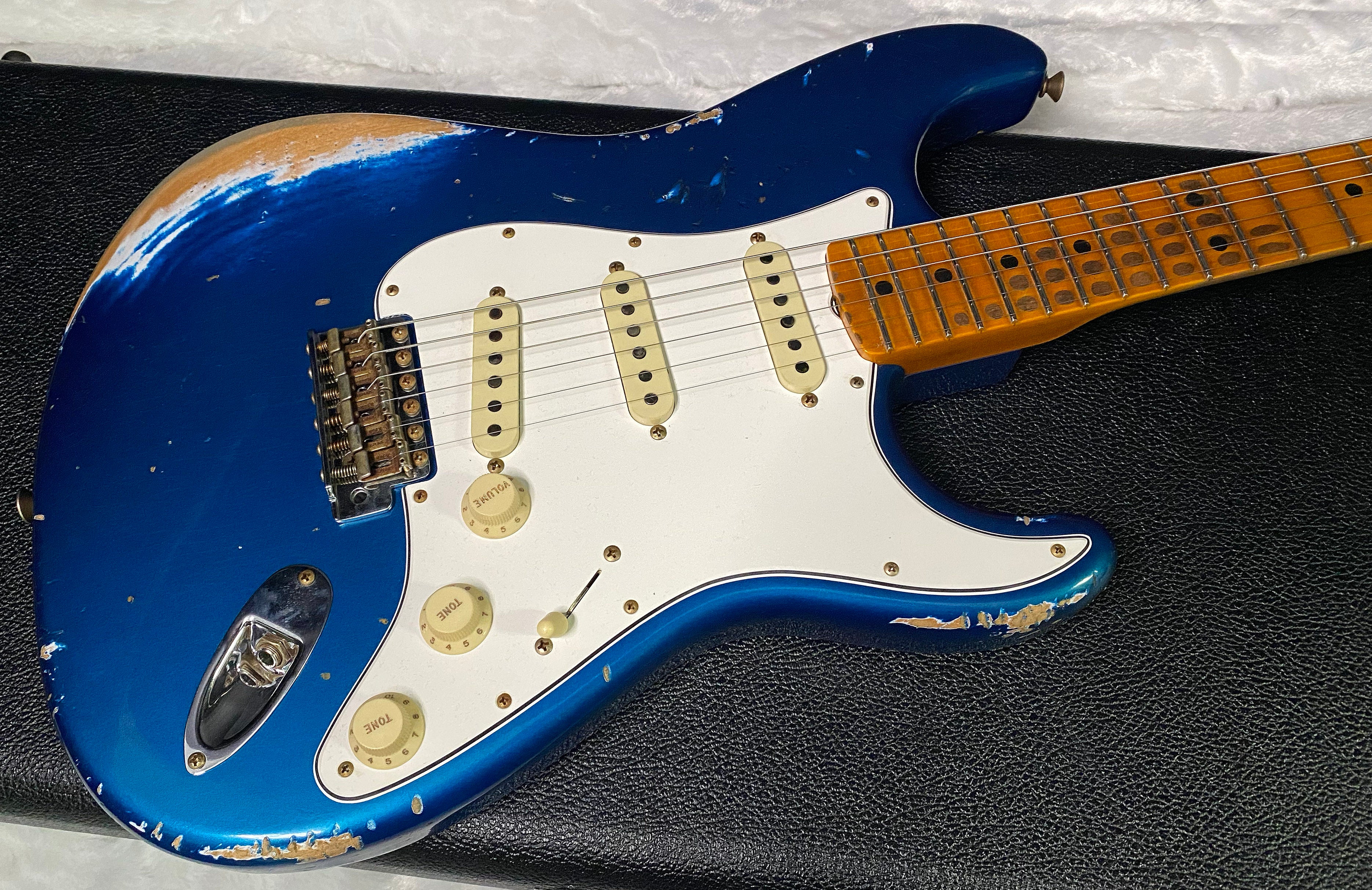 NEW! Fender Custom Shop Special Run '69 Stratocaster Heavy Relic - Handwound P/U's - Aged Aquamarine Metallic - Reverse Headstock - 8lbs - Authorized Dealer - One OFF! SUPER RARE! G07466