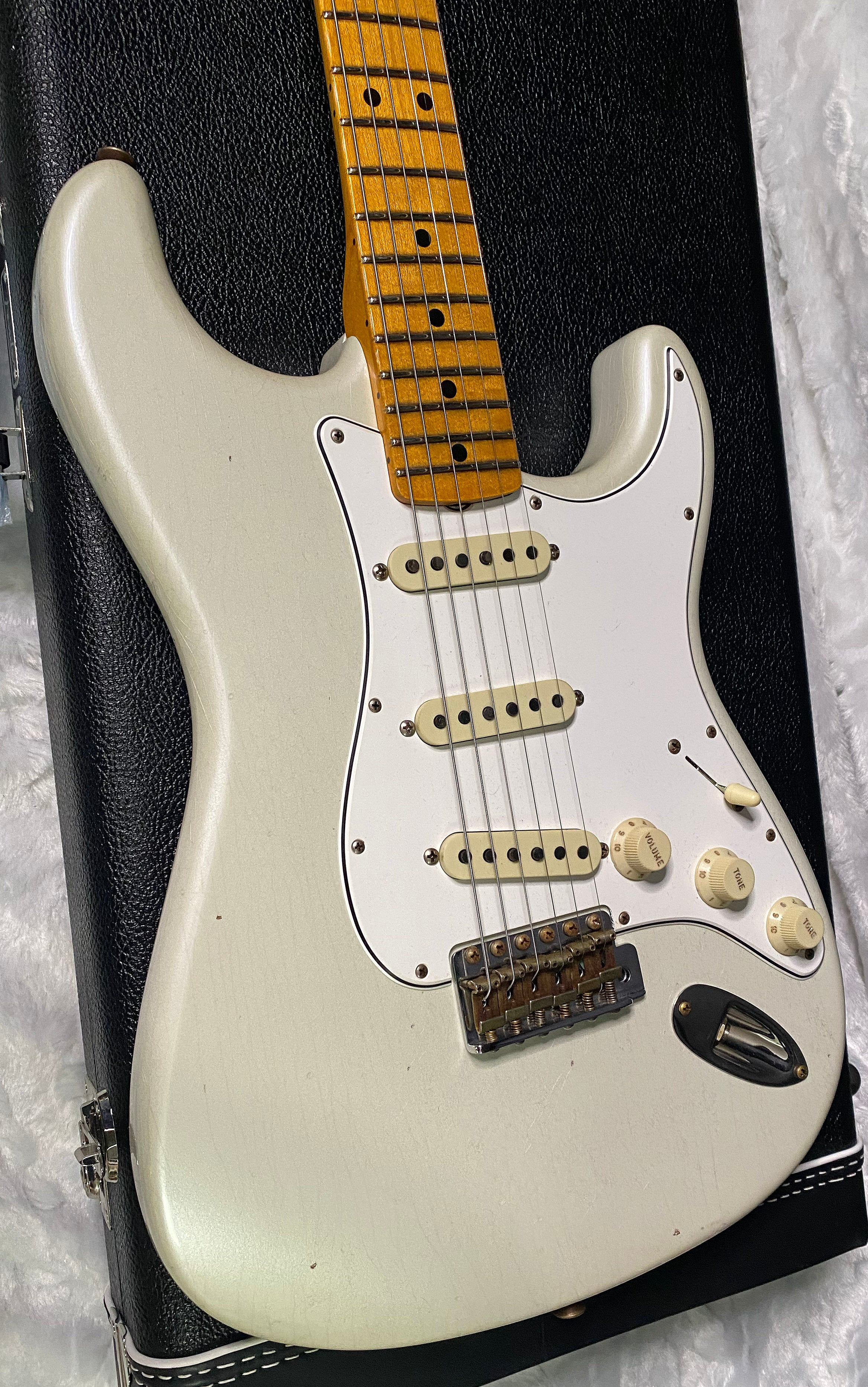 NEW! Fender Custom Shop Special Run '69 Stratocaster Journeyman Relic - Handwound P/U's - Aged Frost White Pearl - Reverse Headstock - 8lbs - Authorized Dealer - SUPER RARE! G07472