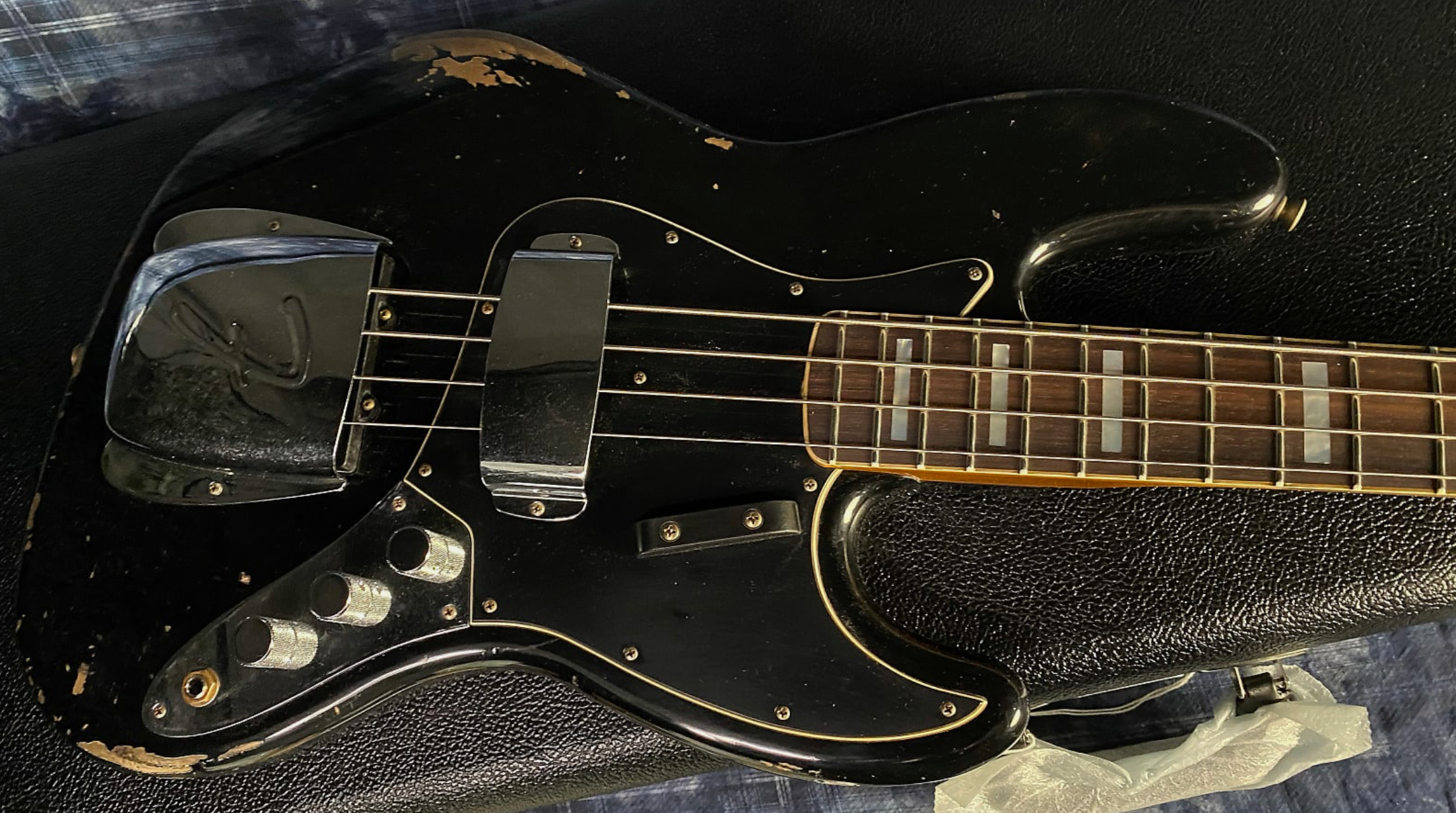 NEW ! Fender Custom Shop Limited Edition Custom Jazz Bass Heavy Relic - Aged Black - Authorized Dealer - G02846 - 9.5lbs