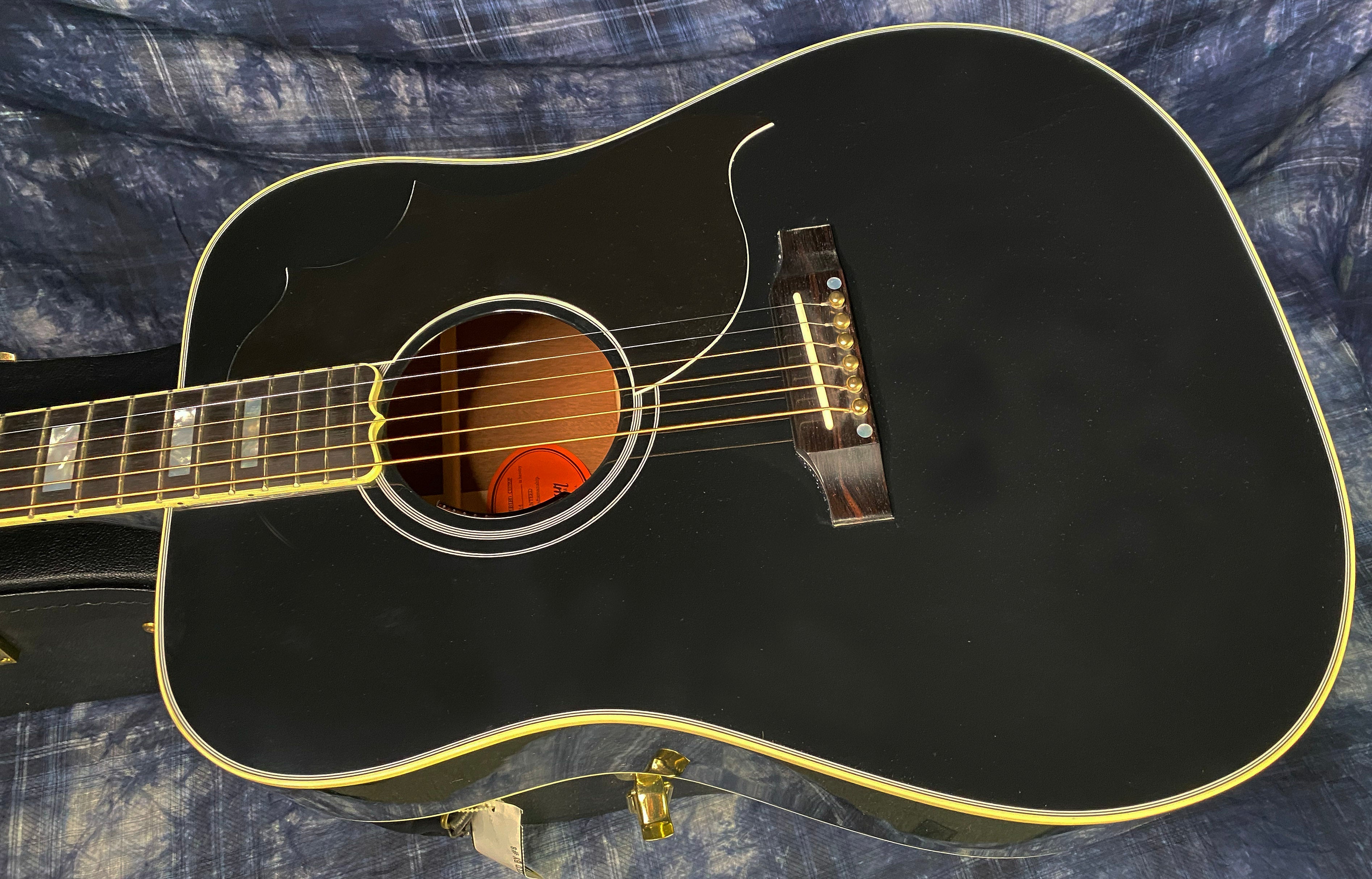 NEW ! 2024 Gibson Acoustic Hummingbird Custom Acoustic-Electric Guitar - Ebony - Authorized Dealer - 5.1lbs - G03130