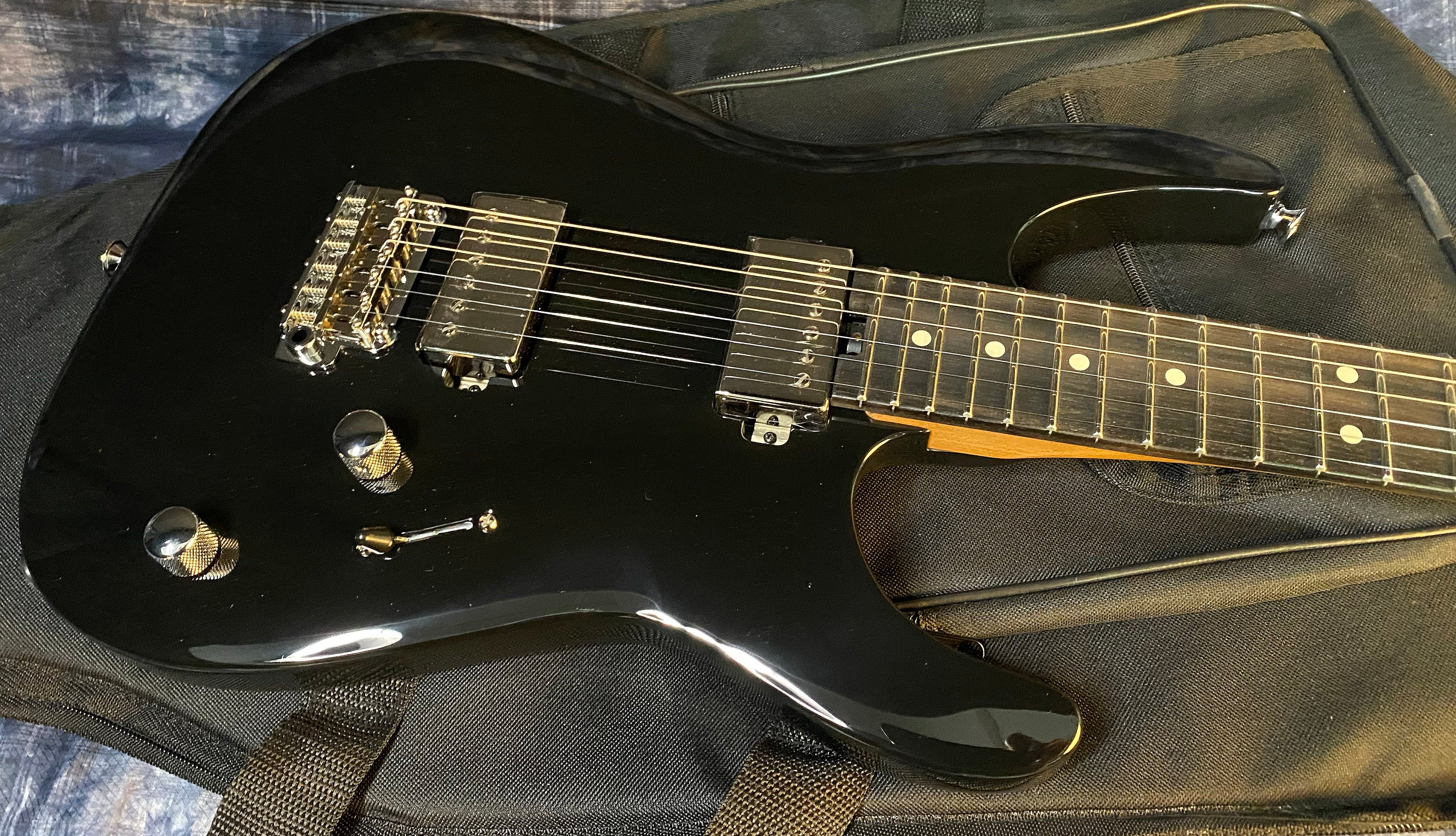 NEW ! 2024 Charvel Pro-Mod DK22 HH 2PT EB Gloss Black - 7.35 lbs - Authorized Dealer - In-Stock! G02498