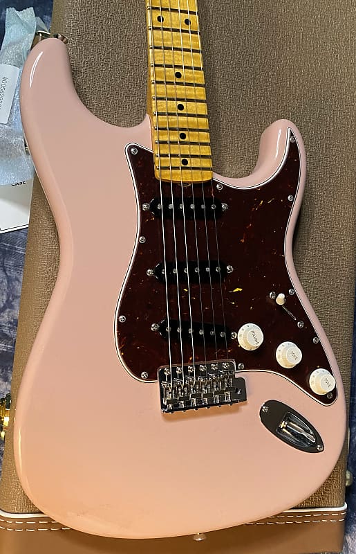 NEW ! 2024 Fender Custom Shop ' 62 Stratocaster Bizarre Guitar Exclusive Flamethrower - Super Limited Edition - Shell Pink - AAA Flamed Maple Neck - Authorized Dealer - G04057