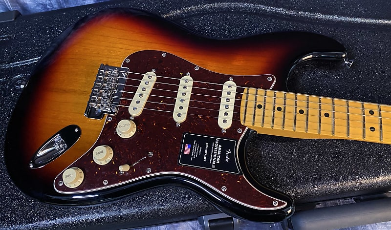 NEW! 2024 Fender American Professional Stratocaster II - Sunburst - Authorized Dealer - In-Stock! 7.5 lbs - G04082