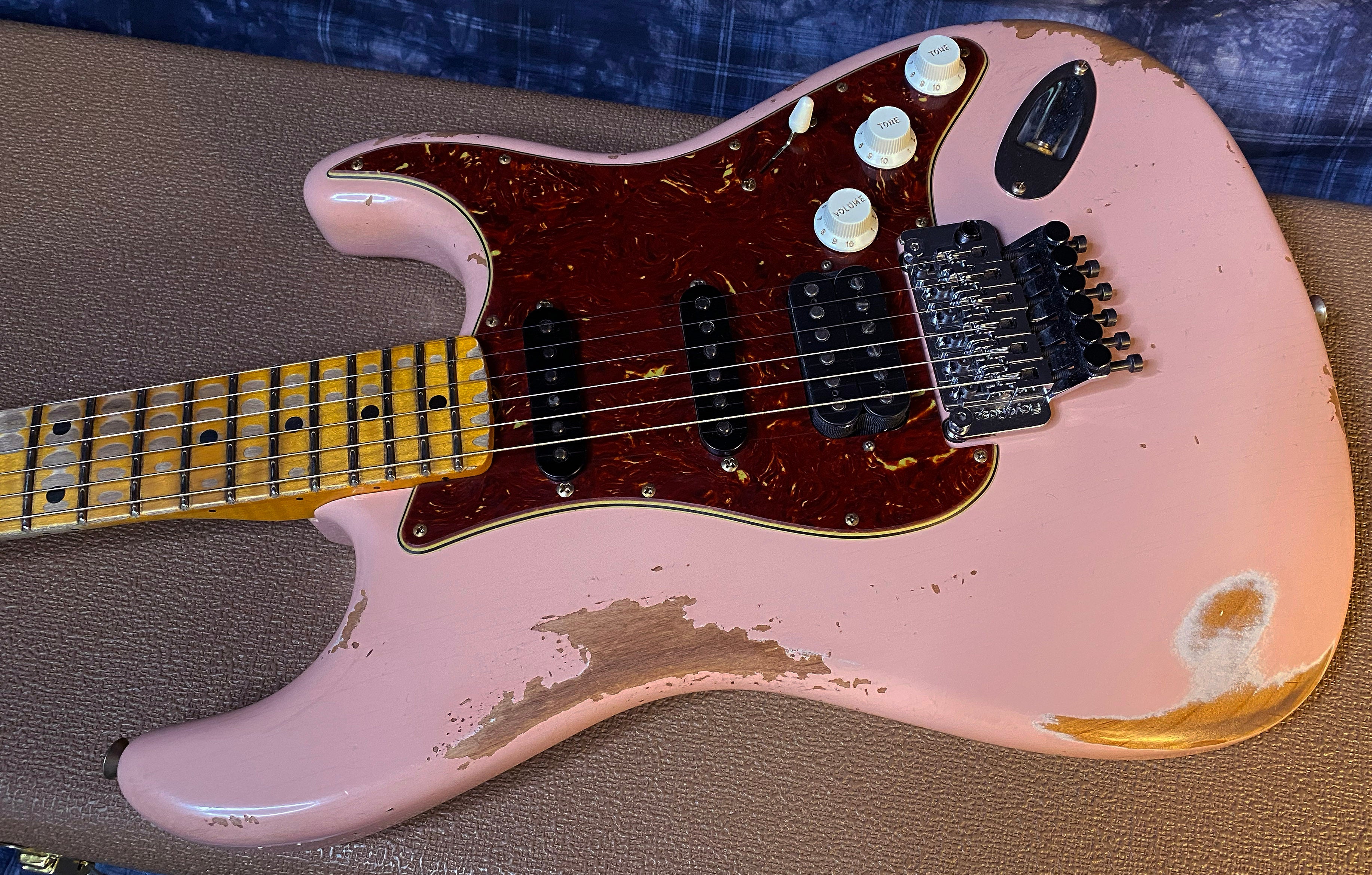 NEW ! 2024 Fender Custom Shop 62 HSS Shredder - Floyd Rose - EVH Wolfgang Bridge Pick-Up - Stratocaster Heavy Relic - Shell Pink - AAA Flamed Maple Neck - Authorized Dealer - 7.95lbs - G03362