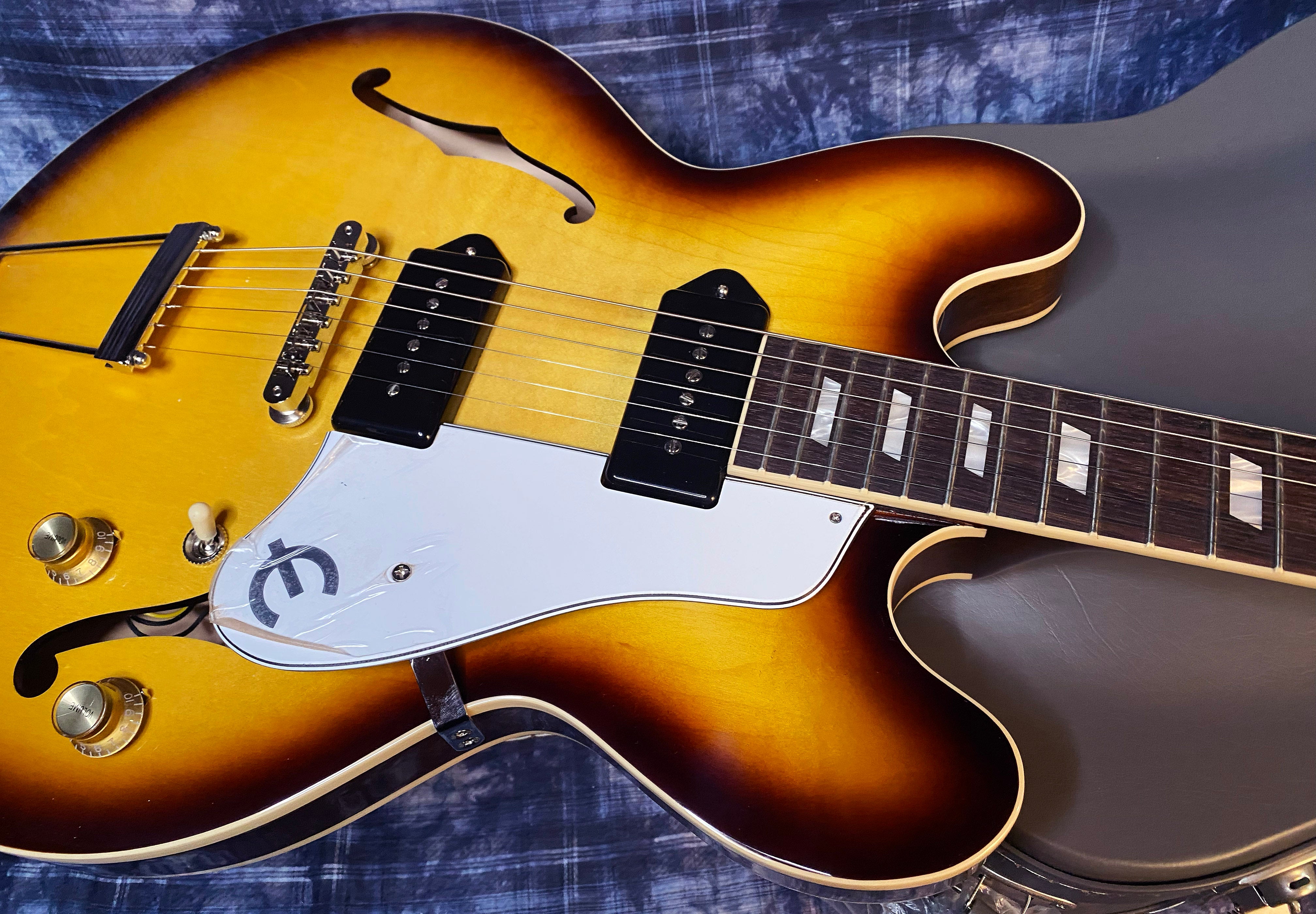 NEW ! 2024 Epiphone USA Casino Vintage Burst Finish - Authorized Dealer - Only 6.3 lbs - In-Stock!  G03478