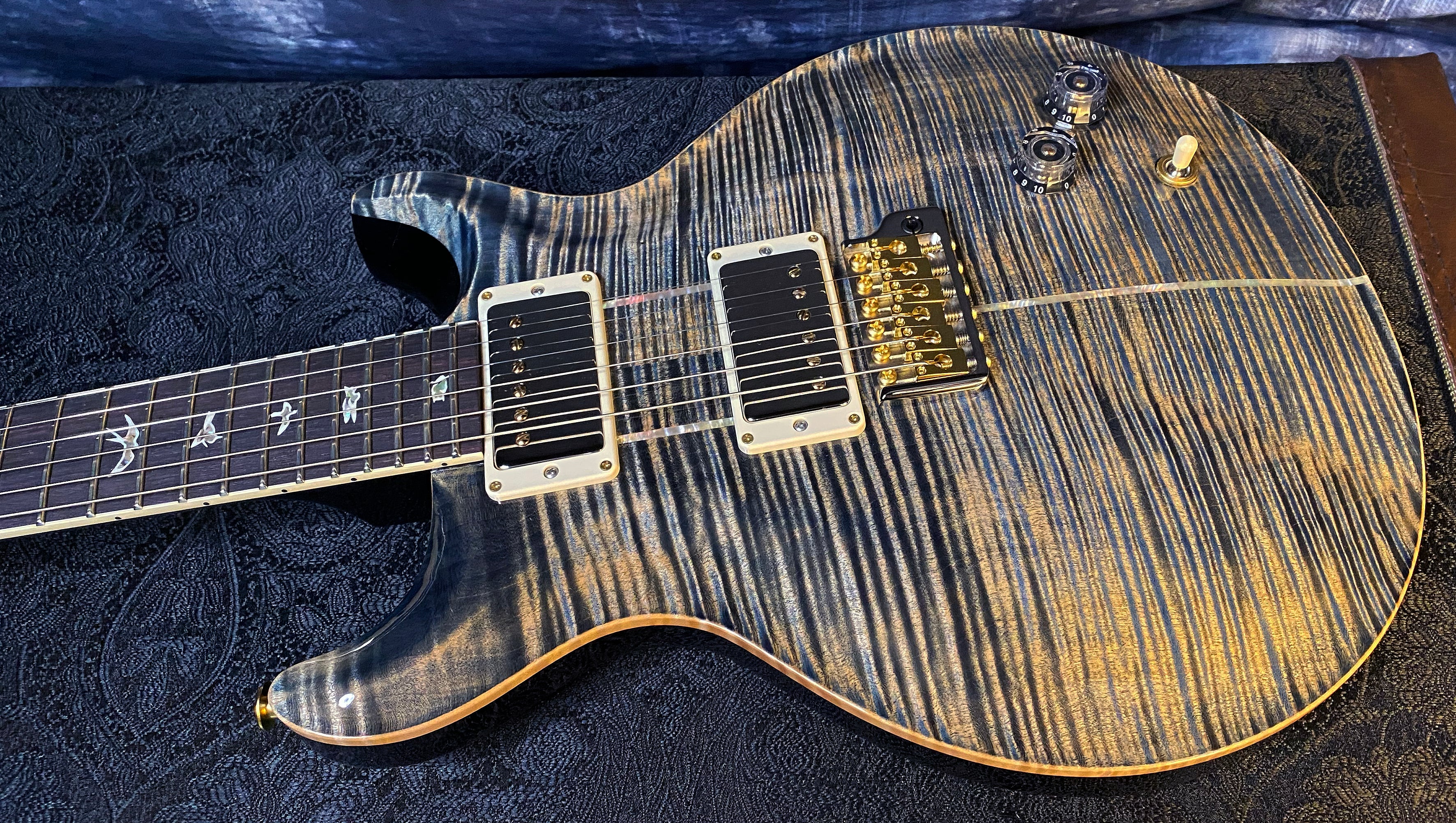 NEW! 2024 PRS Paul Reed Smith Santana Retro 10-Top - Faded Whale Blue - Authorized Dealer - 7.85 lbs - G03215