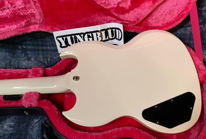 NEW ! 2024 EPIPHONE YUNGBLUD SG JUNIOR - CLASSIC WHITE - In-Stock! Authorized Dealer - 6.6lbs - G03357