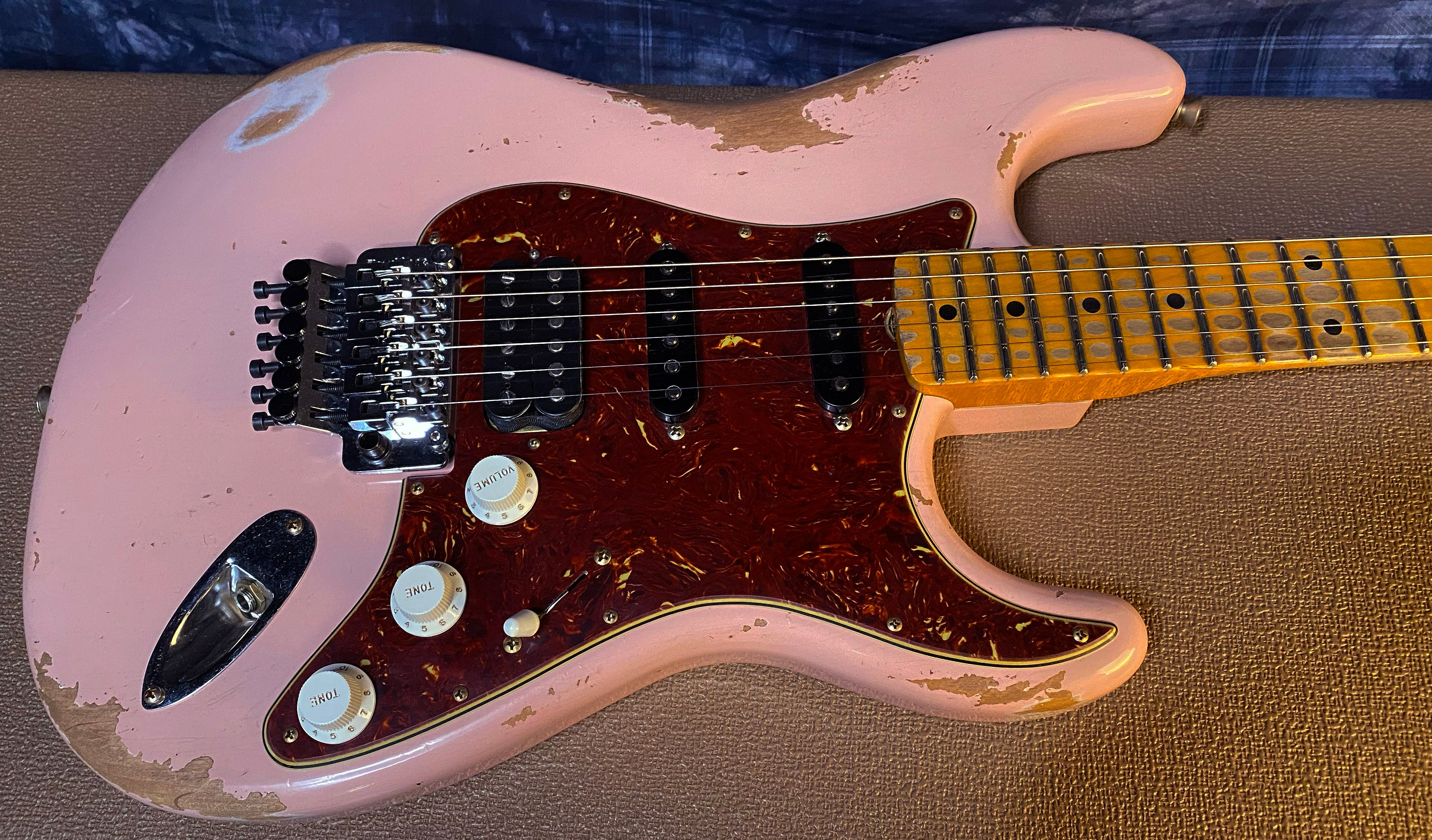 NEW ! 2024 Fender Custom Shop 62 HSS Shredder - Floyd Rose - EVH Wolfgang  Bridge Pick-Up - Stratocaster Heavy Relic - Shell Pink - AAA Flamed Maple  ...