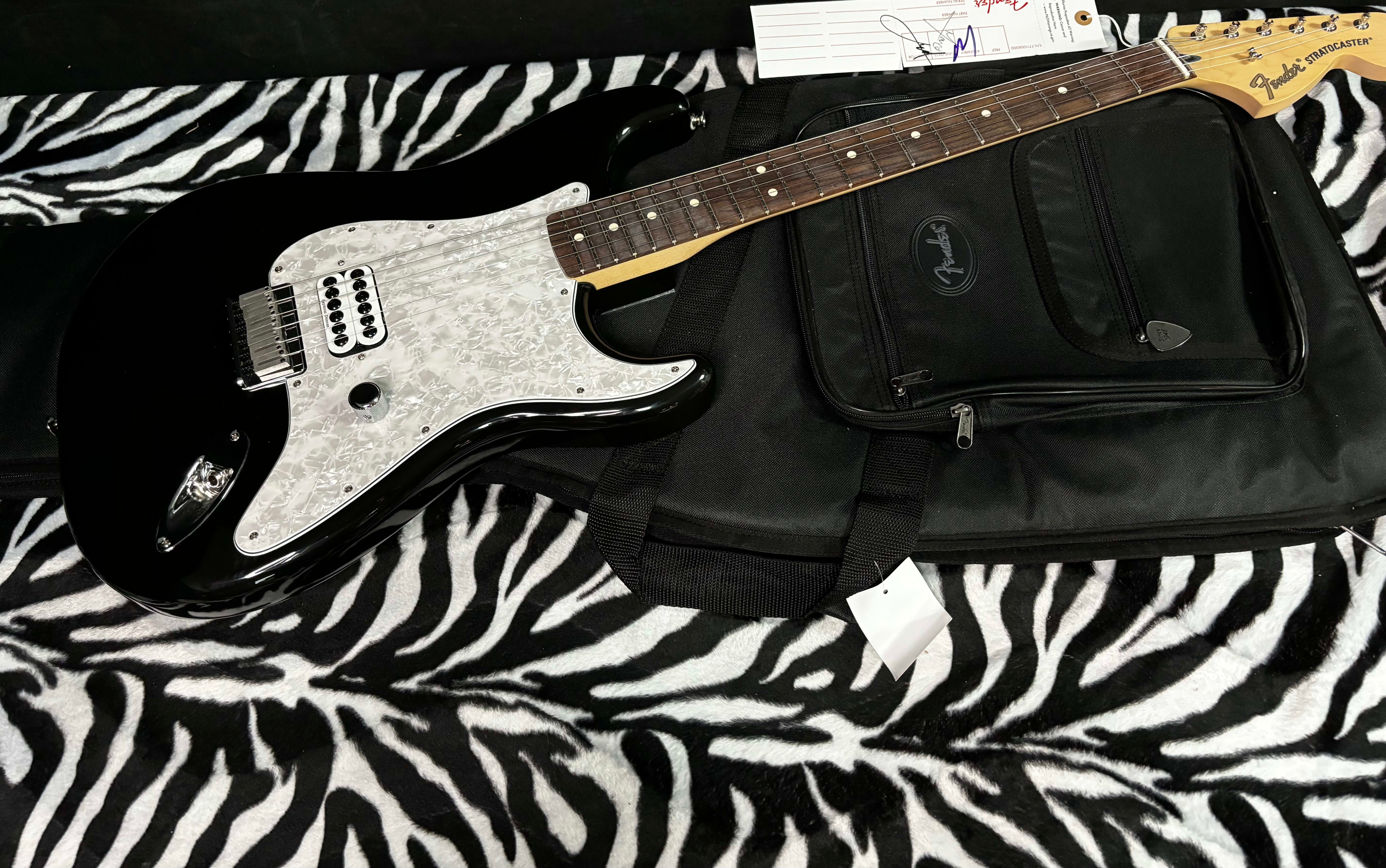 New 2023 Fender Limited Edition Tom DeLonge Signature Stratocaster Black 7.75lbs- Authorized Dealer- In Stock! G01841