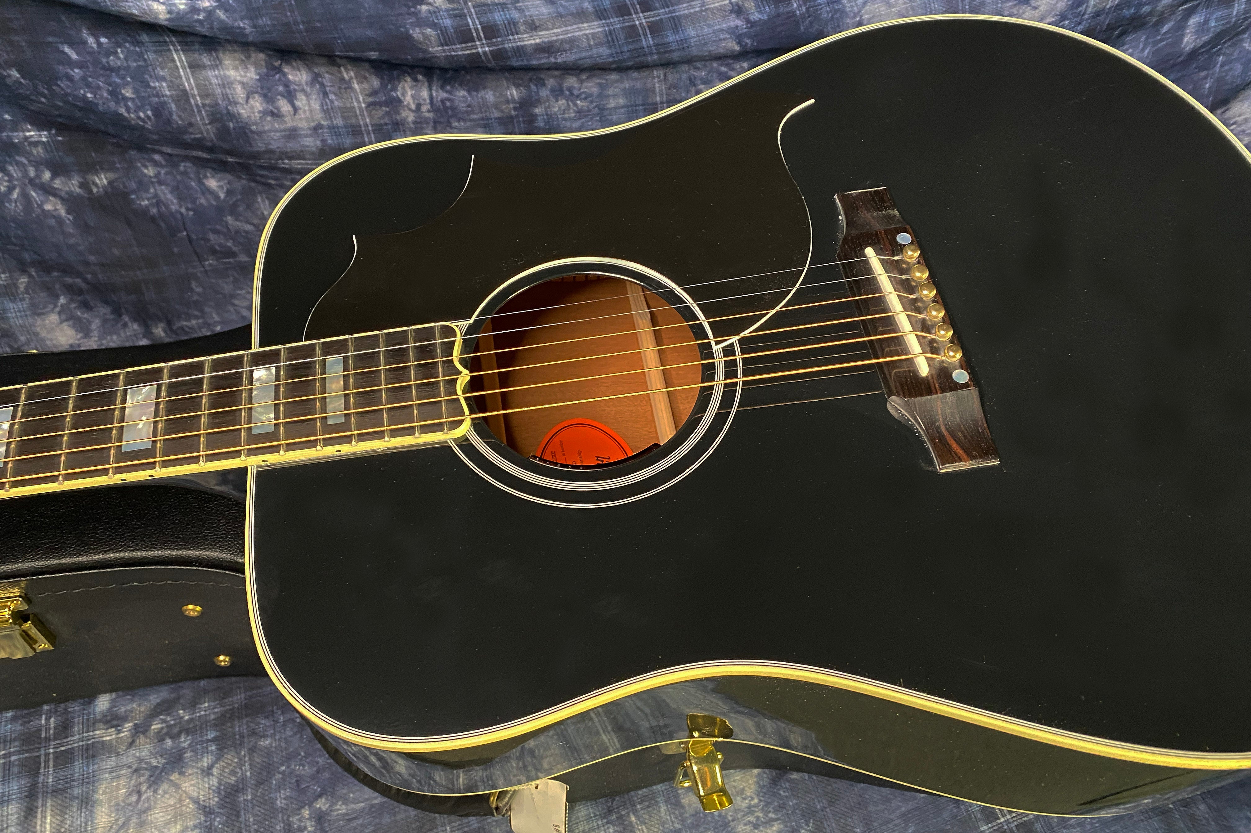 NEW ! 2024 Gibson Acoustic Hummingbird Custom Acoustic-Electric Guitar - Ebony - Authorized Dealer - 5.1lbs - G03130