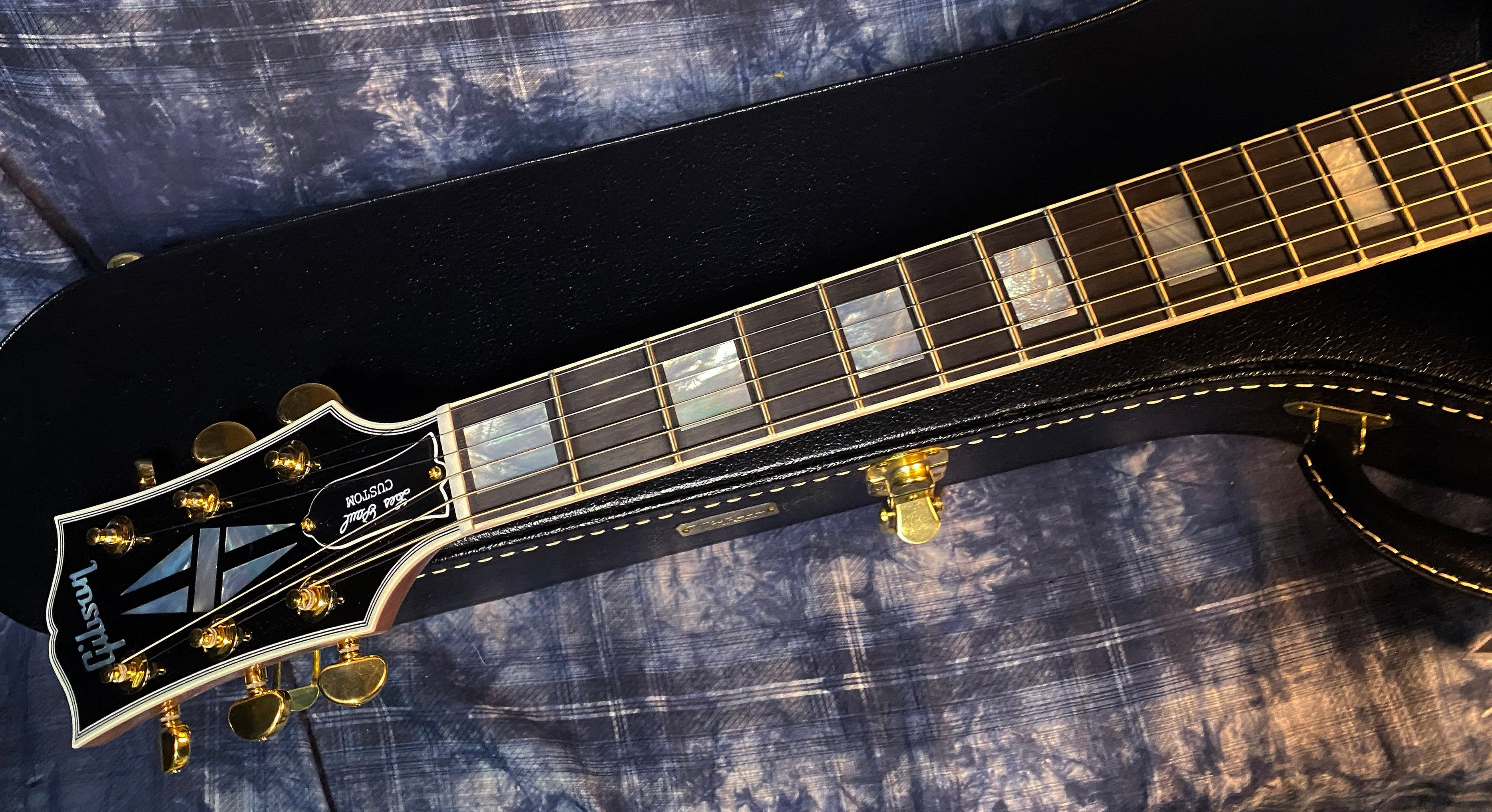 BRAND NEW! 2024 Gibson Dealer Select Custom Shop Les Paul Custom - Rose Gold Authorized Dealer - 10.4 lbs! - G03467