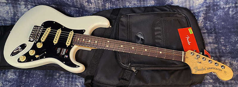 NEW! 2024 Fender American Performer Stratocaster - Arctic White - Authorized Dealer - Only 7.2 lb - G04263