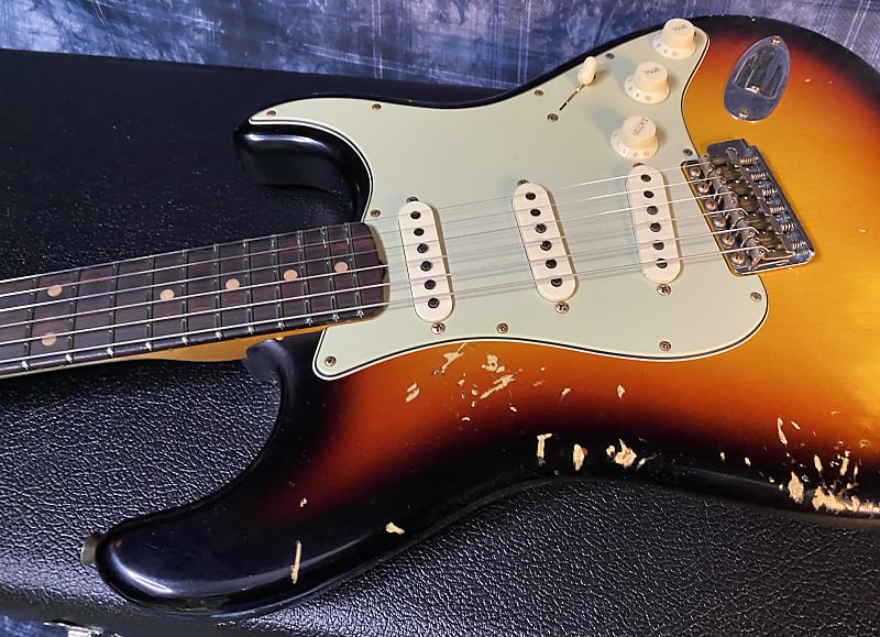 NEW ! 2024 Fender Custom Shop 1960 Stratocaster Heavy Relic Electric Guitar - Aged Sunburst - Authorized Dealer - 7.9 lbs - G04091