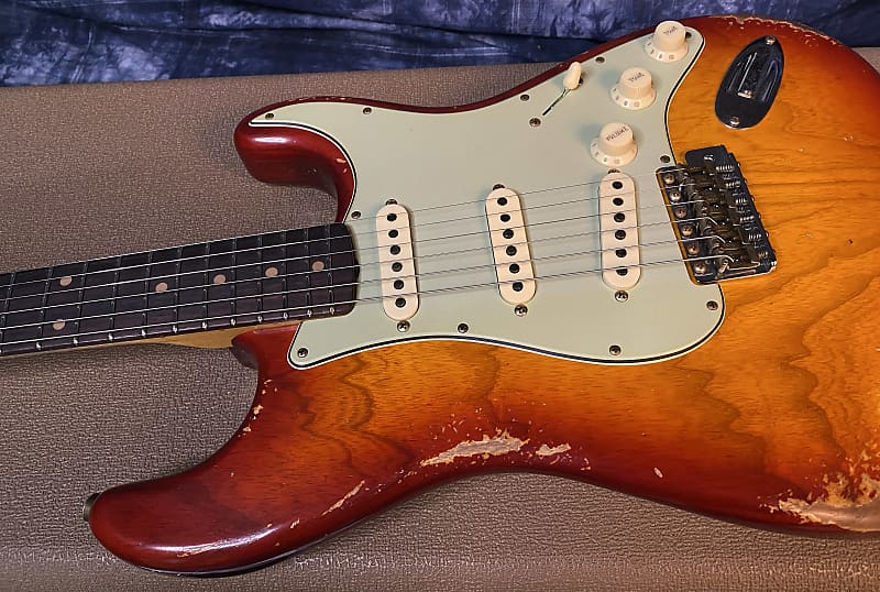 NEW ! 2024 Fender Custom Shop '62 Reissue Stratocaster Heavy Relic Limited Edition - Aged Cherry Sunburst - Authorized Dealer - 7.5lbs - G03937