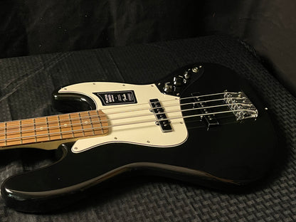 MINT!! Fender Player Jazz Bass with Pau Ferro Fretboard Black Authorized Dealer SAVE BIG!!